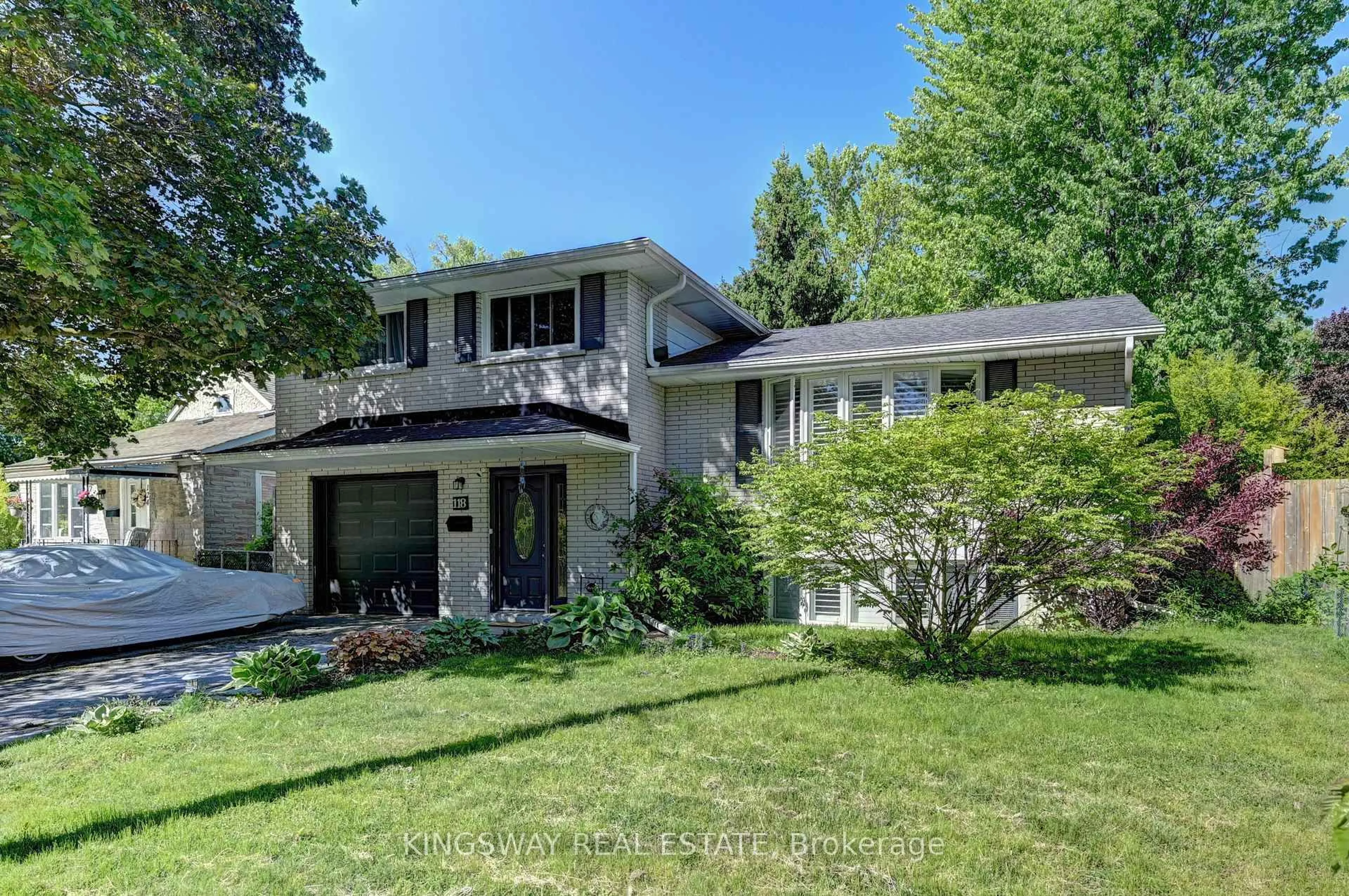 Unknown for 118 Adam St, Cambridge Ontario N3C 2K6