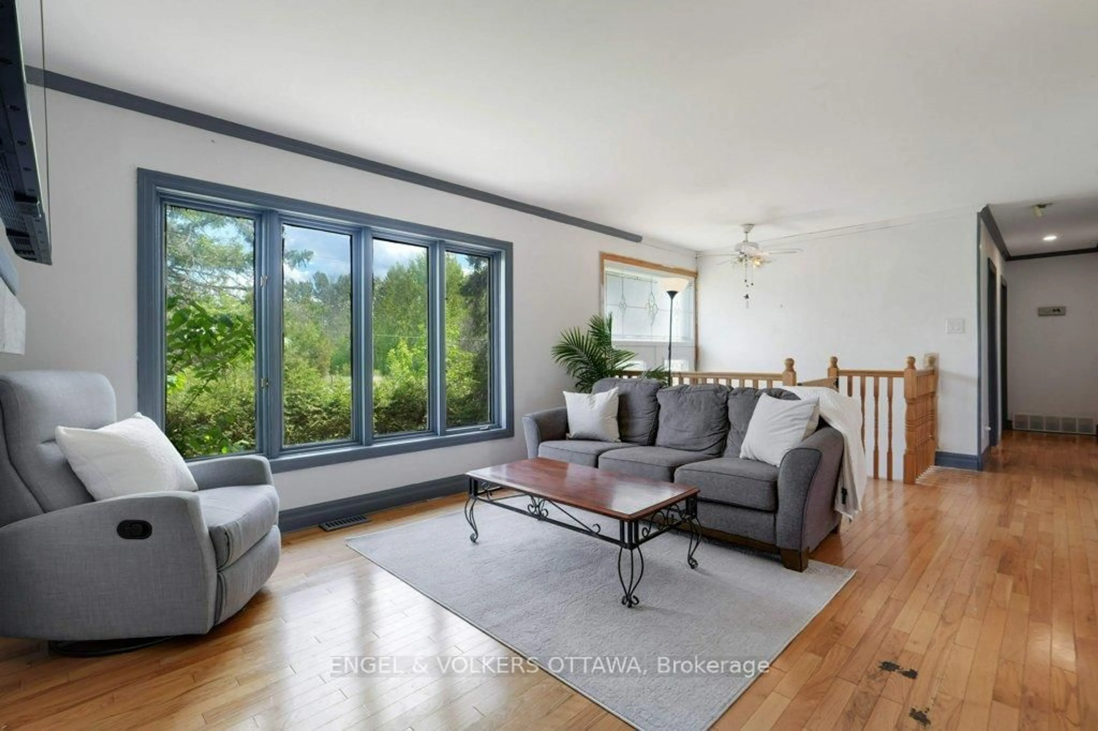 Living room with furniture, unknown for 14961 County Rd 43, North Stormont Ontario K0C 1K0