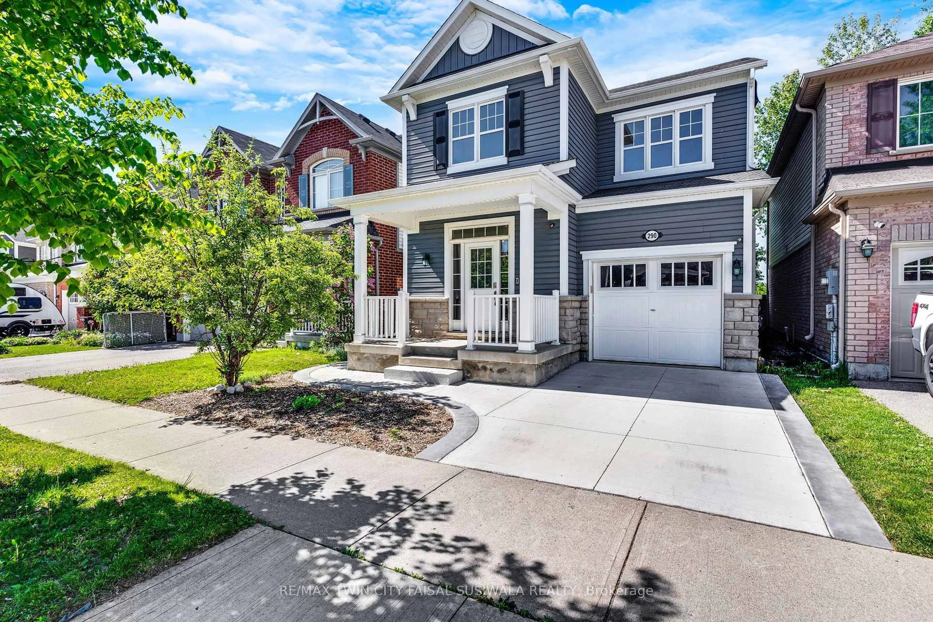 Home with vinyl exterior material, street for 290 Apple Hill Cres, Kitchener Ontario N2R 0E5