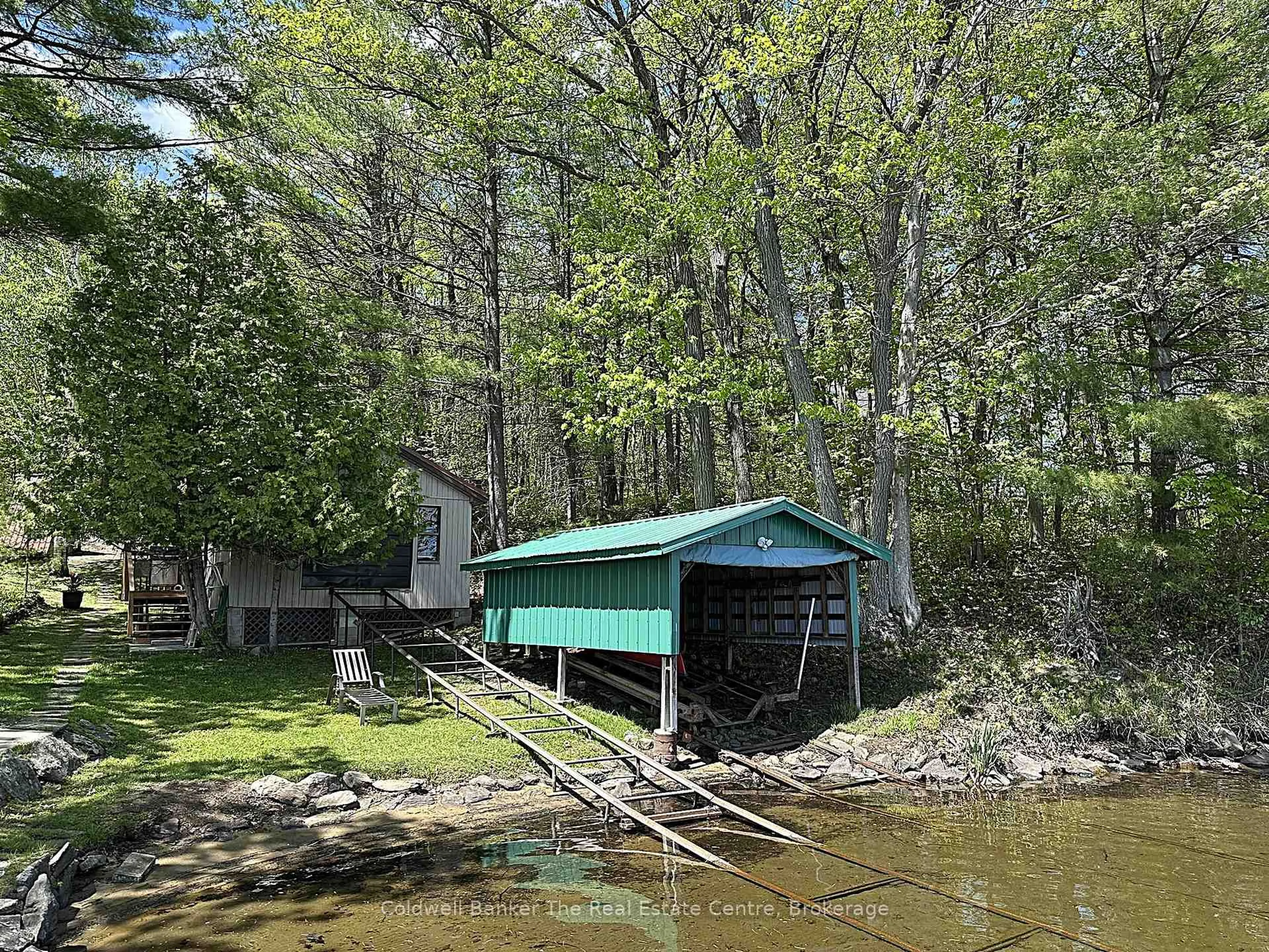 Shed for 1319 West Lions Head Rd, Gravenhurst Ontario P0P 1G0