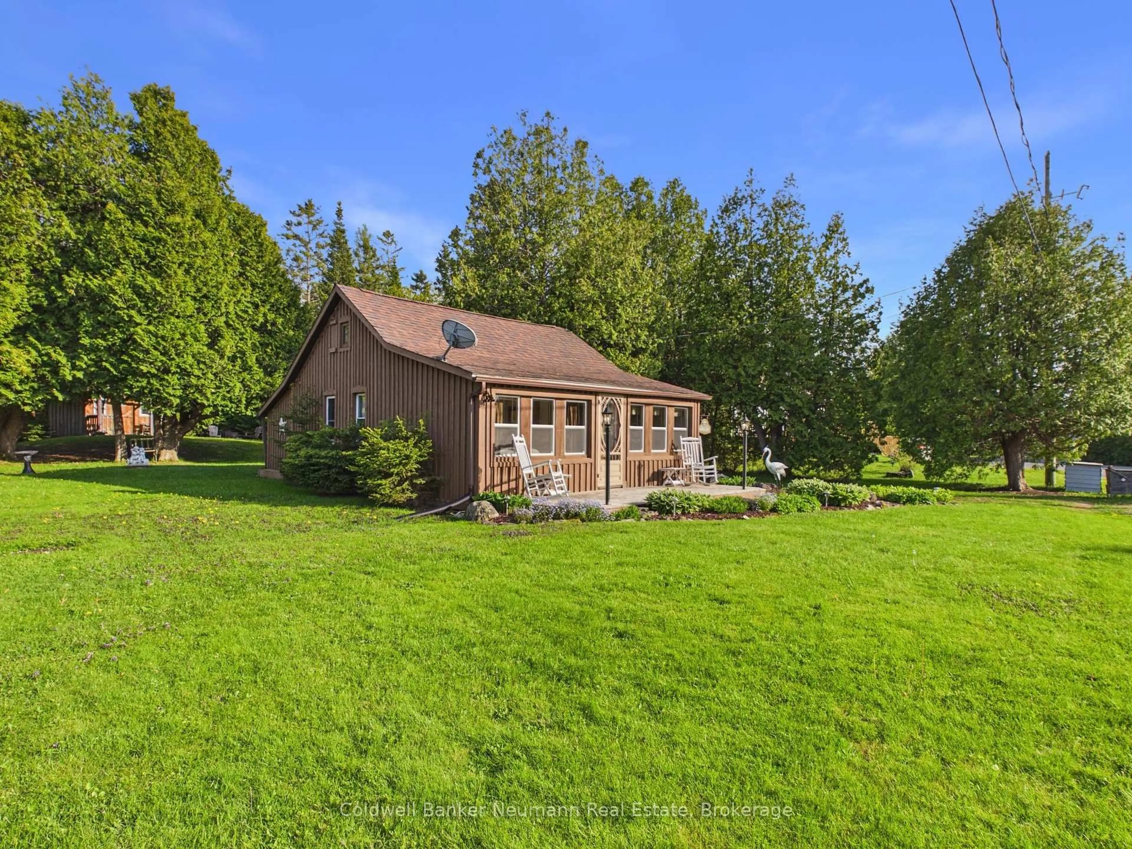 A pic from outside/outdoor area/front of a property/back of a property/a pic from drone, unknown for 857 Pike Bay Rd, Northern Bruce Peninsula Ontario N0H 1X0
