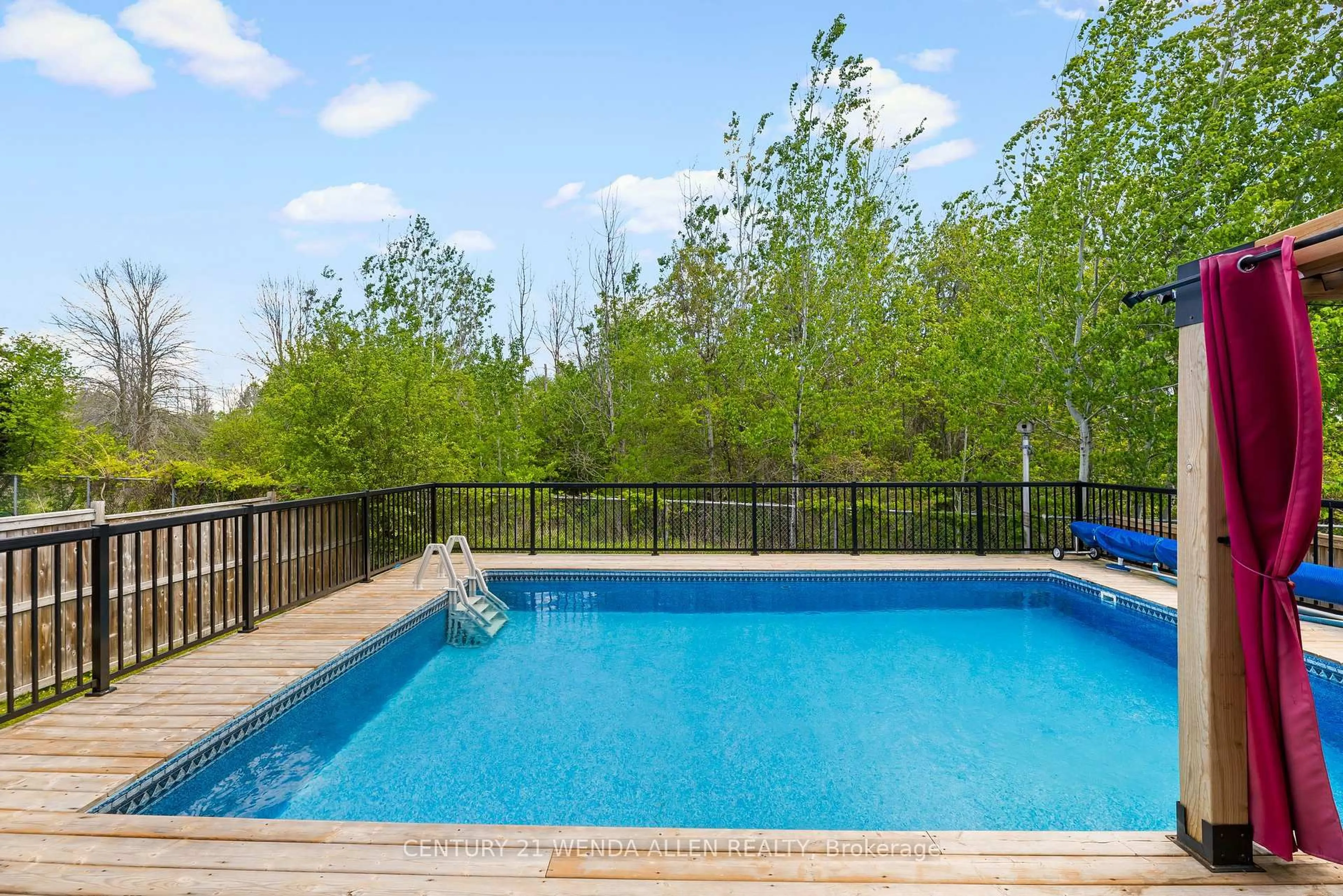 Pool for 692 Ewing St, Cobourg Ontario K9A 5N8