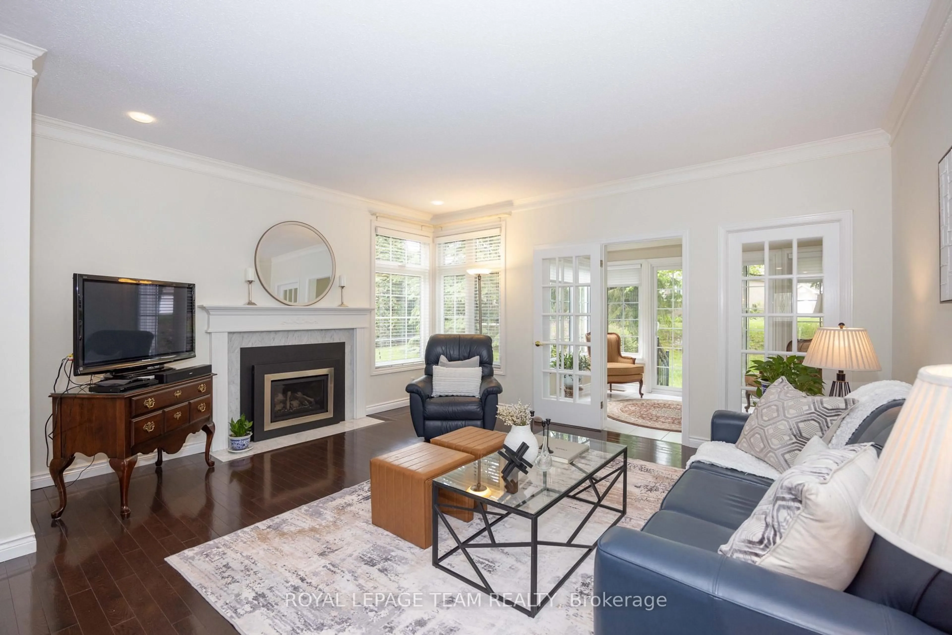 Living room with furniture, unknown for 20 Grand Harbour Crt #30, Stittsville Ontario K2S 1H2