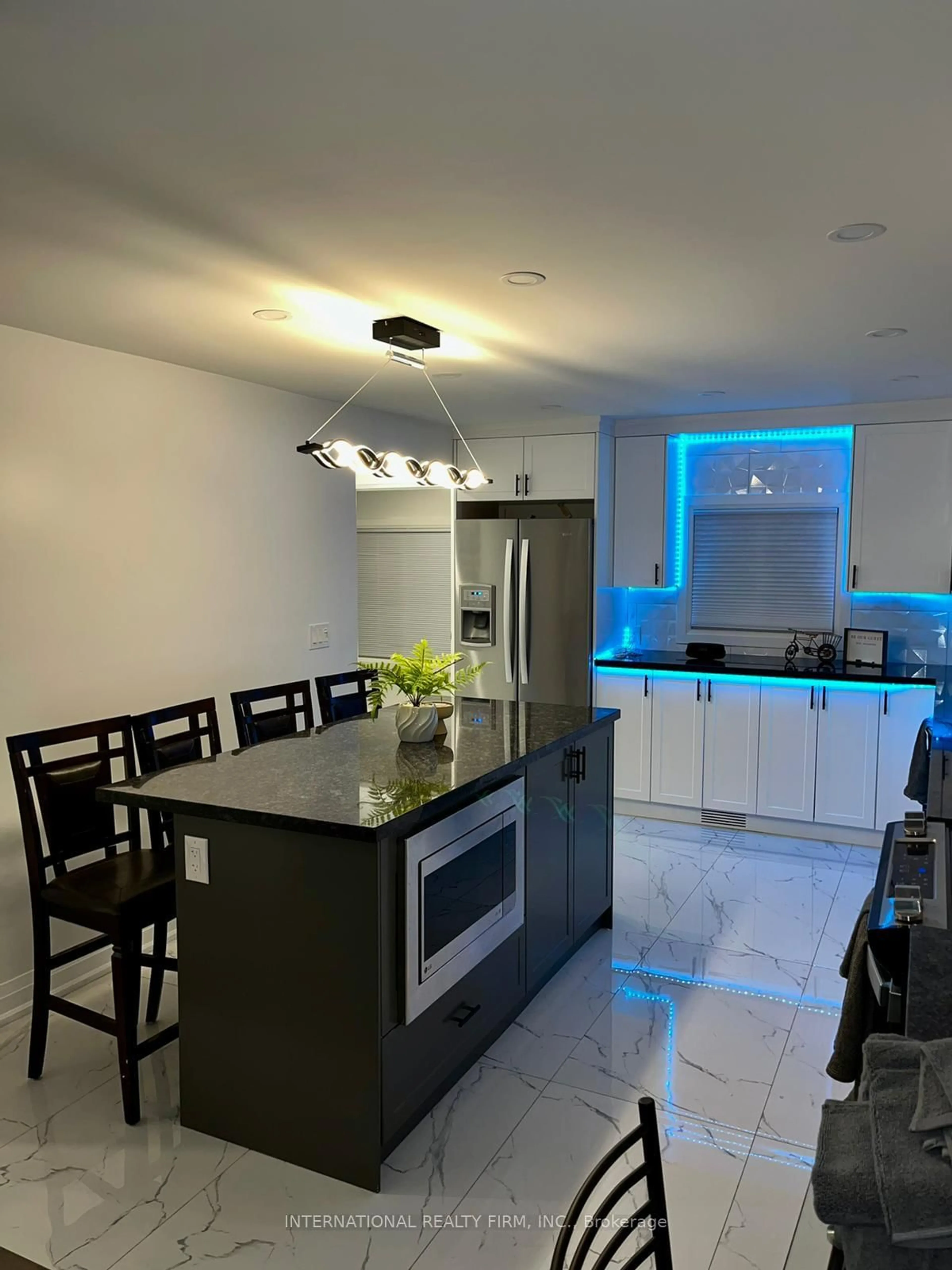Open concept kitchen, ceramic/tile floor for 1746 Gravenhurst Pkwy, Gravenhurst Ontario P1P 1R3