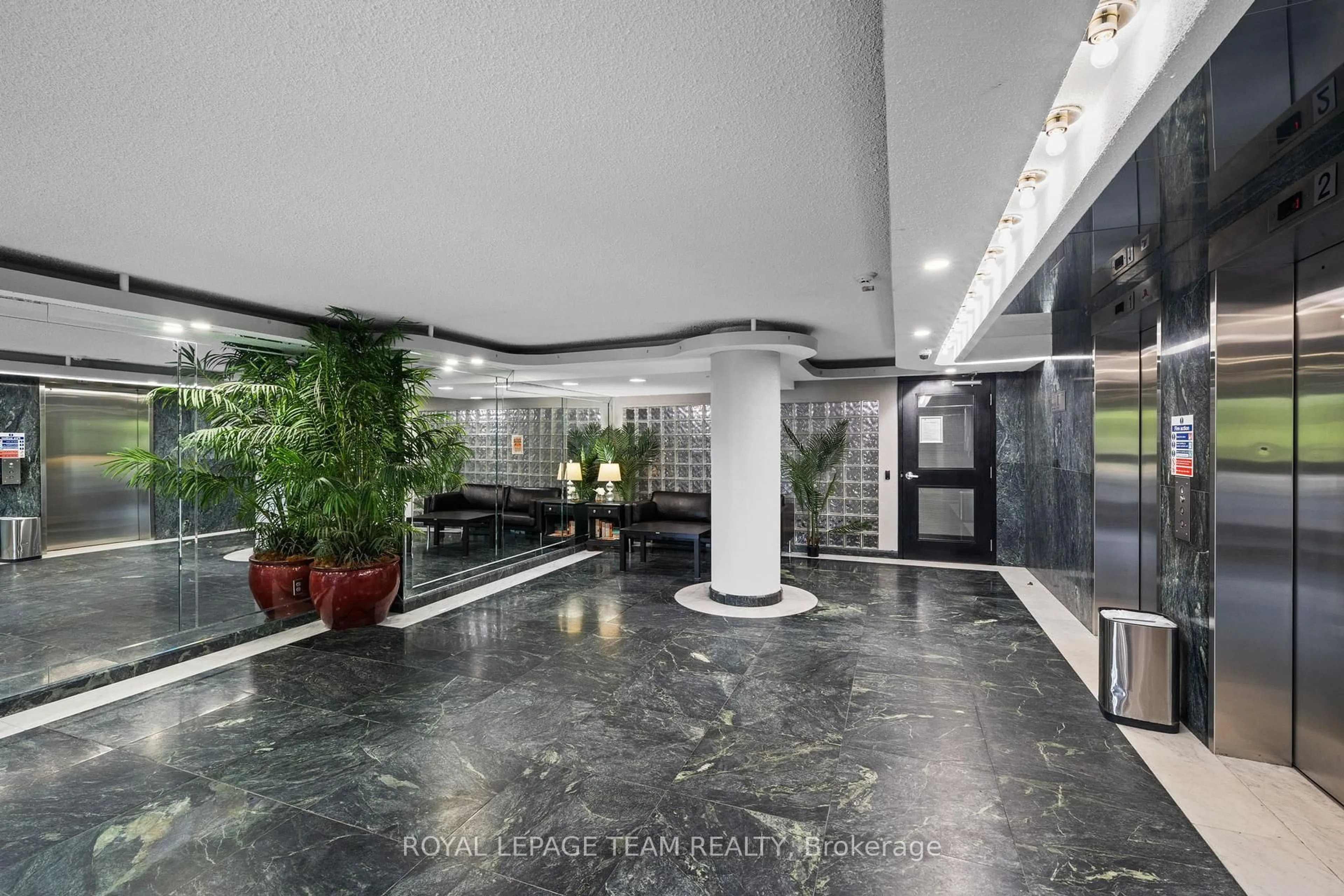 Lobby for 1440 Heron Rd #611, Ottawa Ontario K1V 0X2