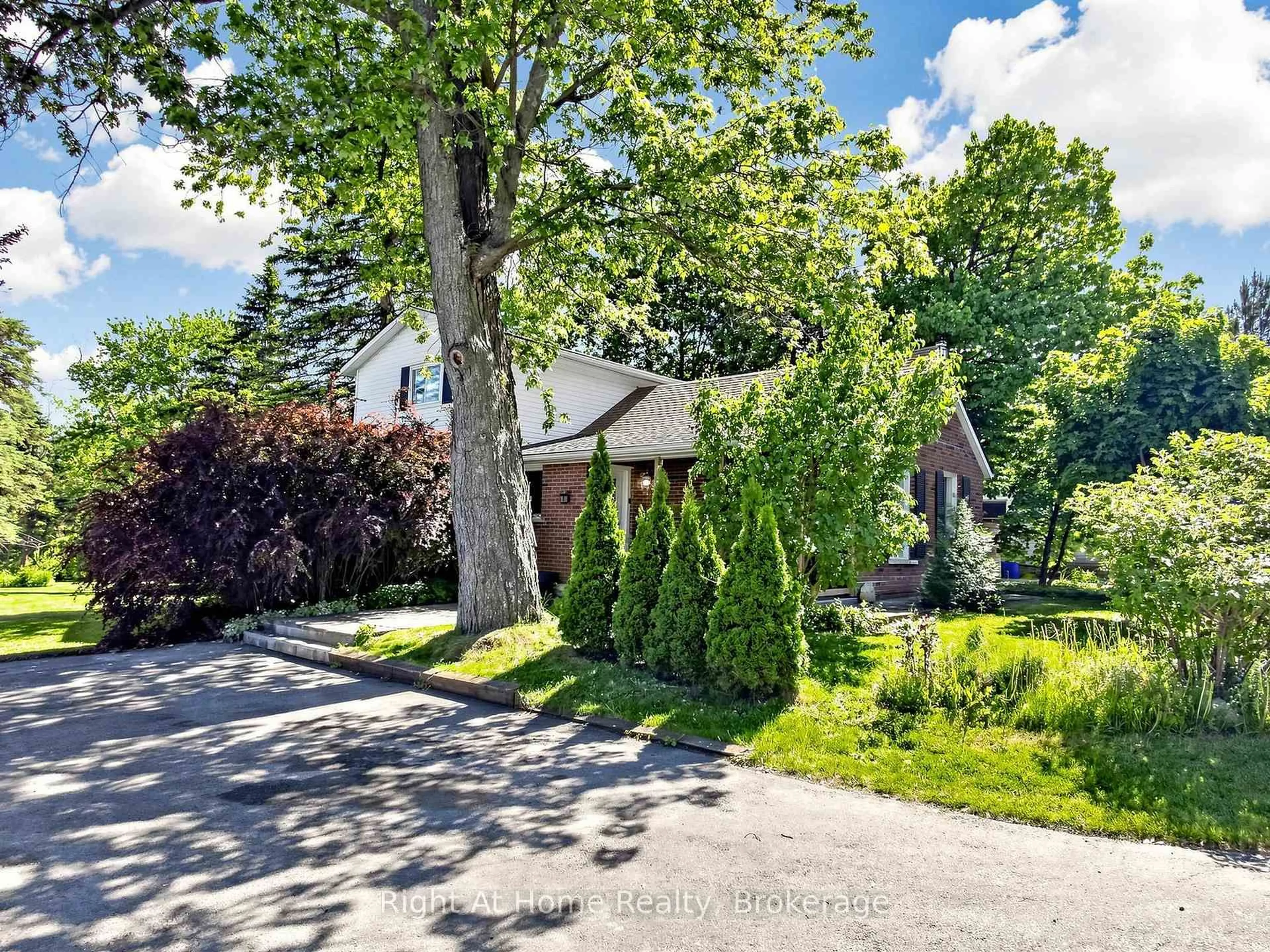 Unknown for 354 5th Concession Rd, Hamilton Ontario L0R 1V0