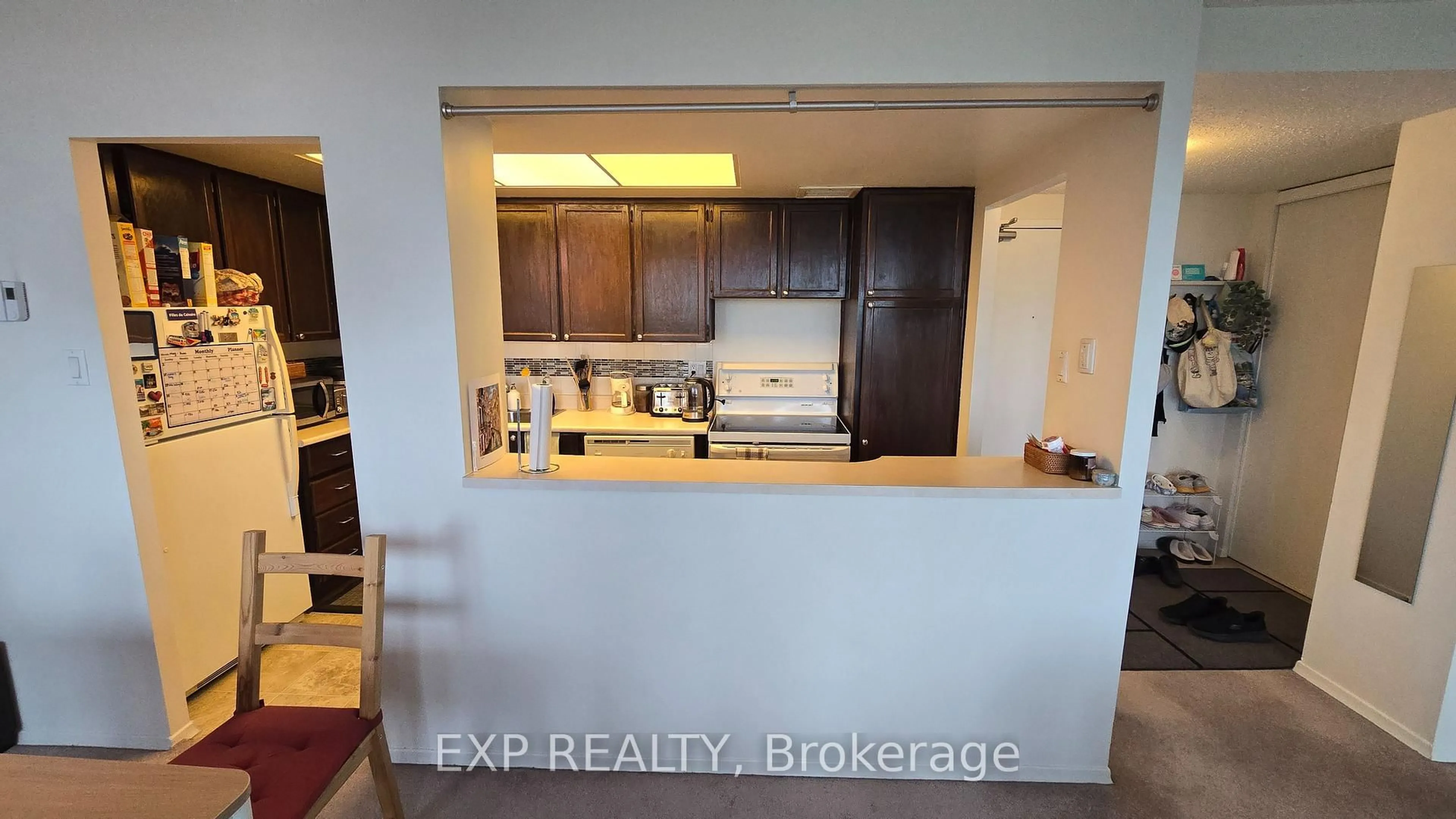 Standard kitchen, unknown for 530 LAURIER Ave #1105, Ottawa Ontario K1R 7T1