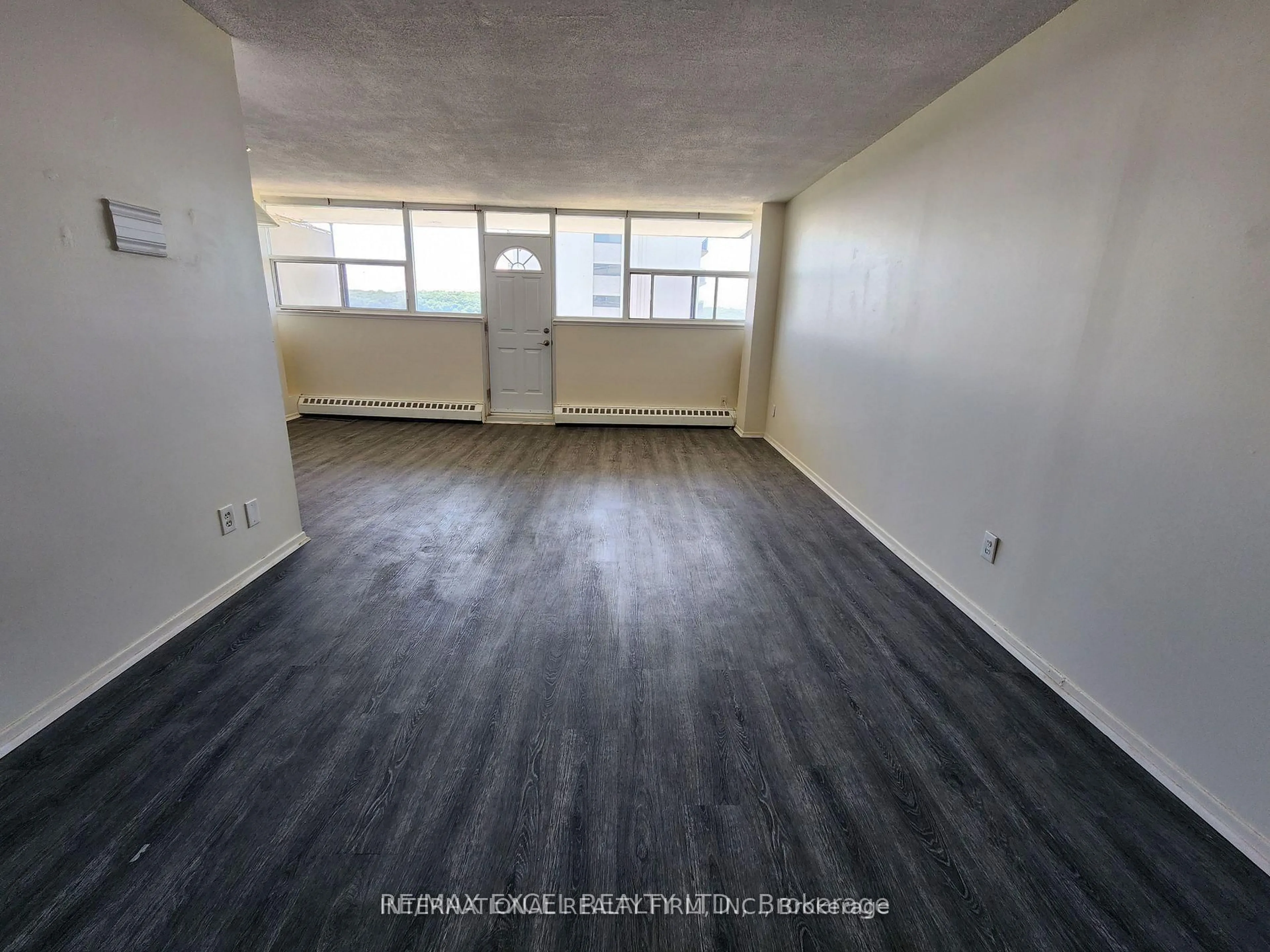 A pic of a room for 215 Glenridge Ave #1102, St. Catharines Ontario L2T 3J7