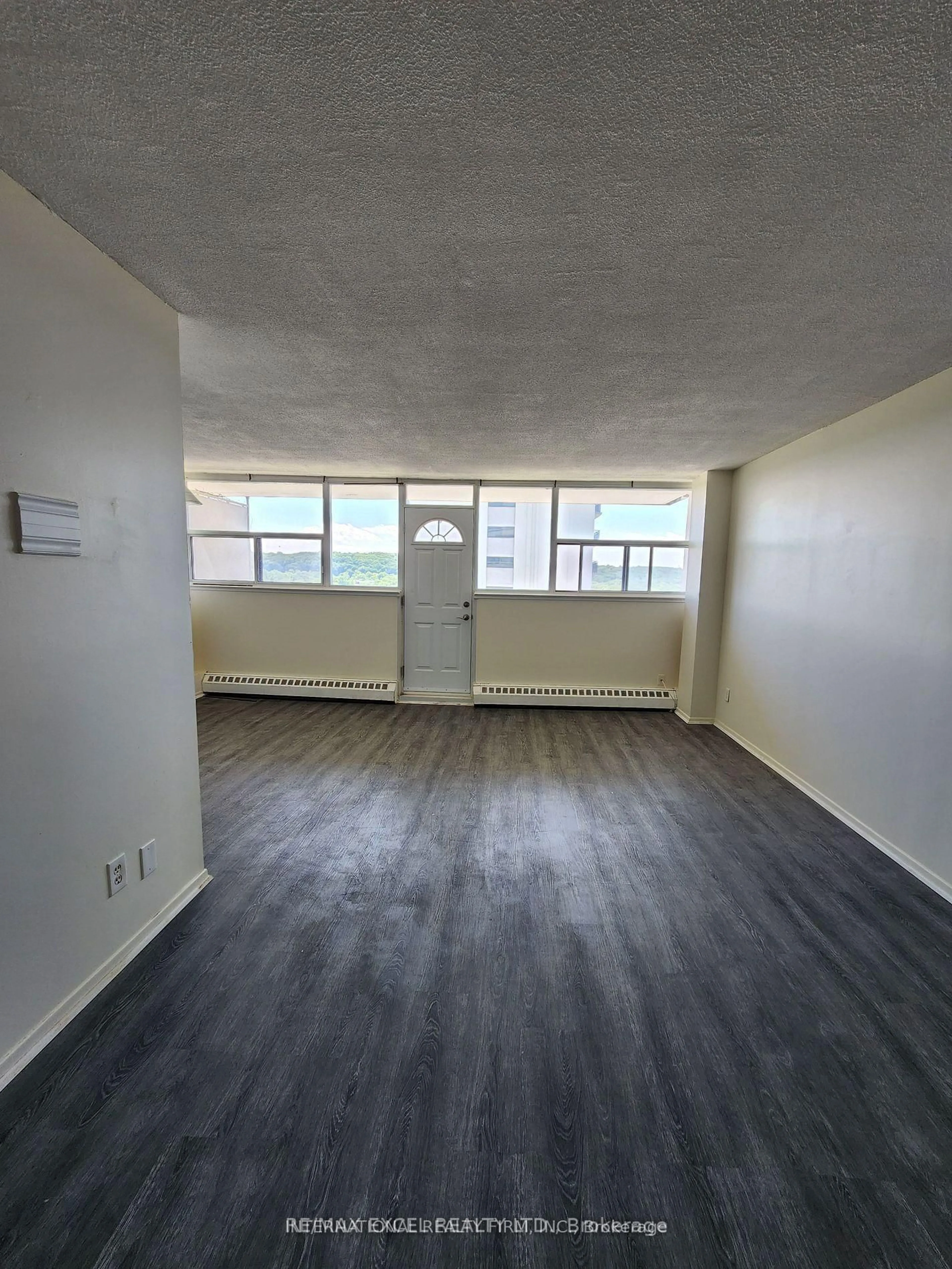 A pic of a room for 215 Glenridge Ave #1102, St. Catharines Ontario L2T 3J7