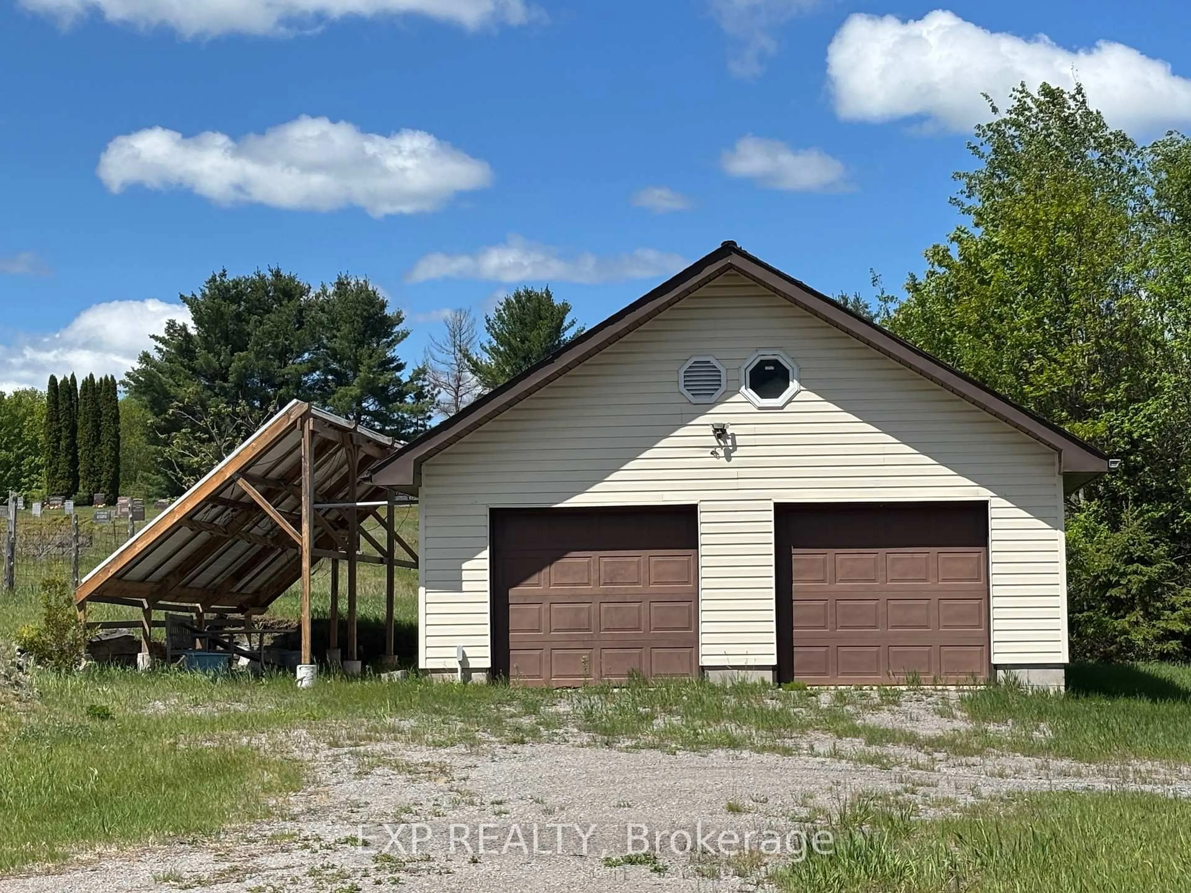 Shed for 2527 Matawatchan Rd, Griffith Ontario K0J 2R0