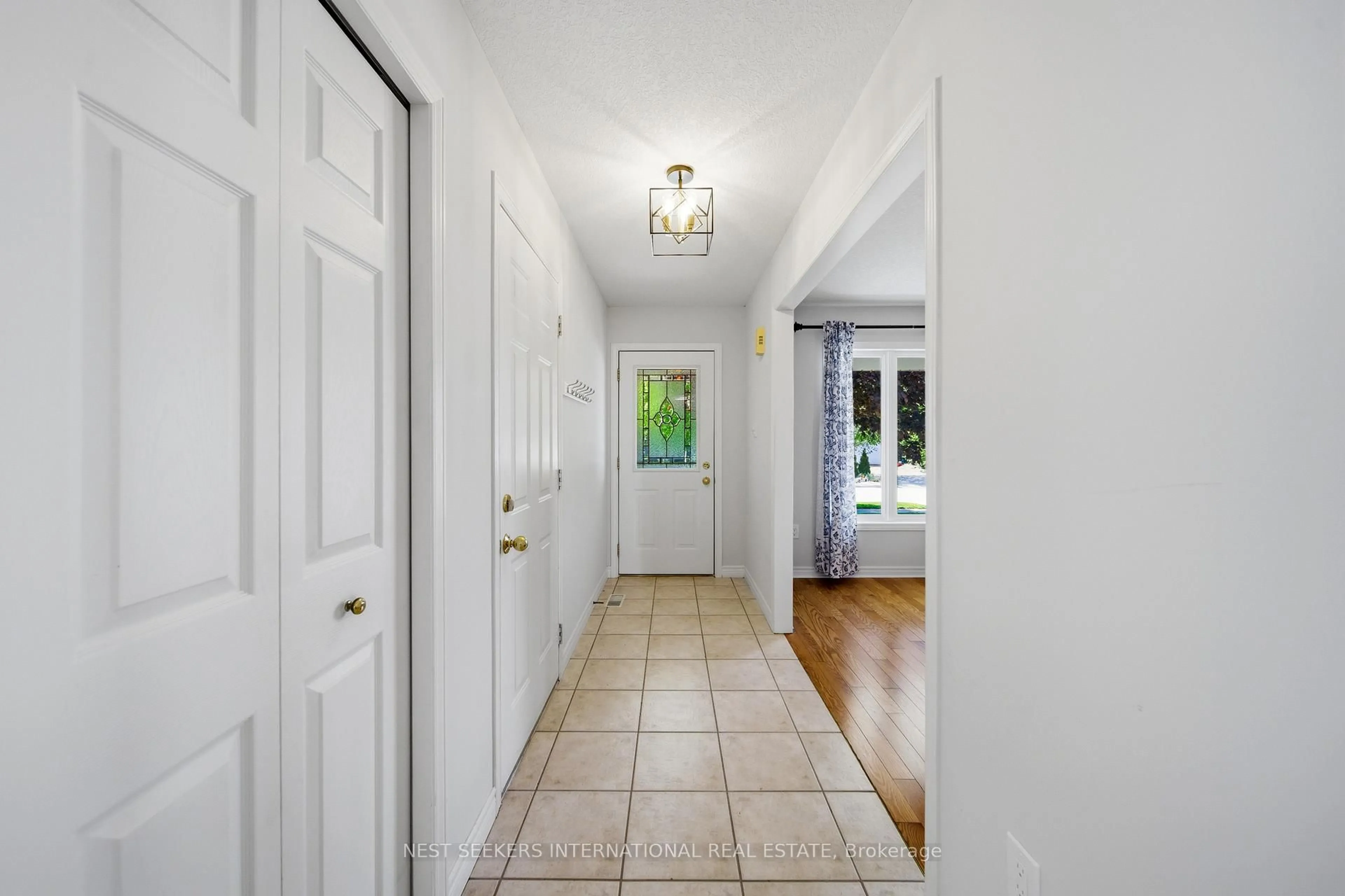 Indoor entryway for 139 Bellamy Cres, Centre Wellington Ontario N1M 3S7