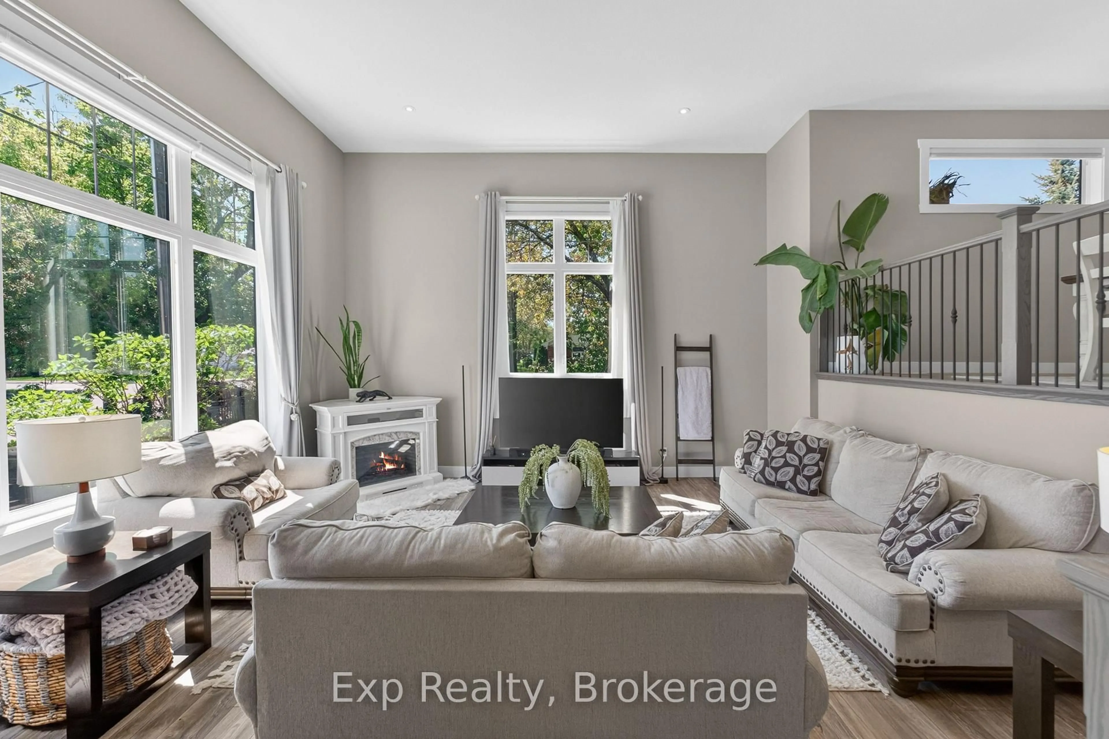 Living room with furniture, unknown for 564 Sidney St, Belleville Ontario K8P 4A2