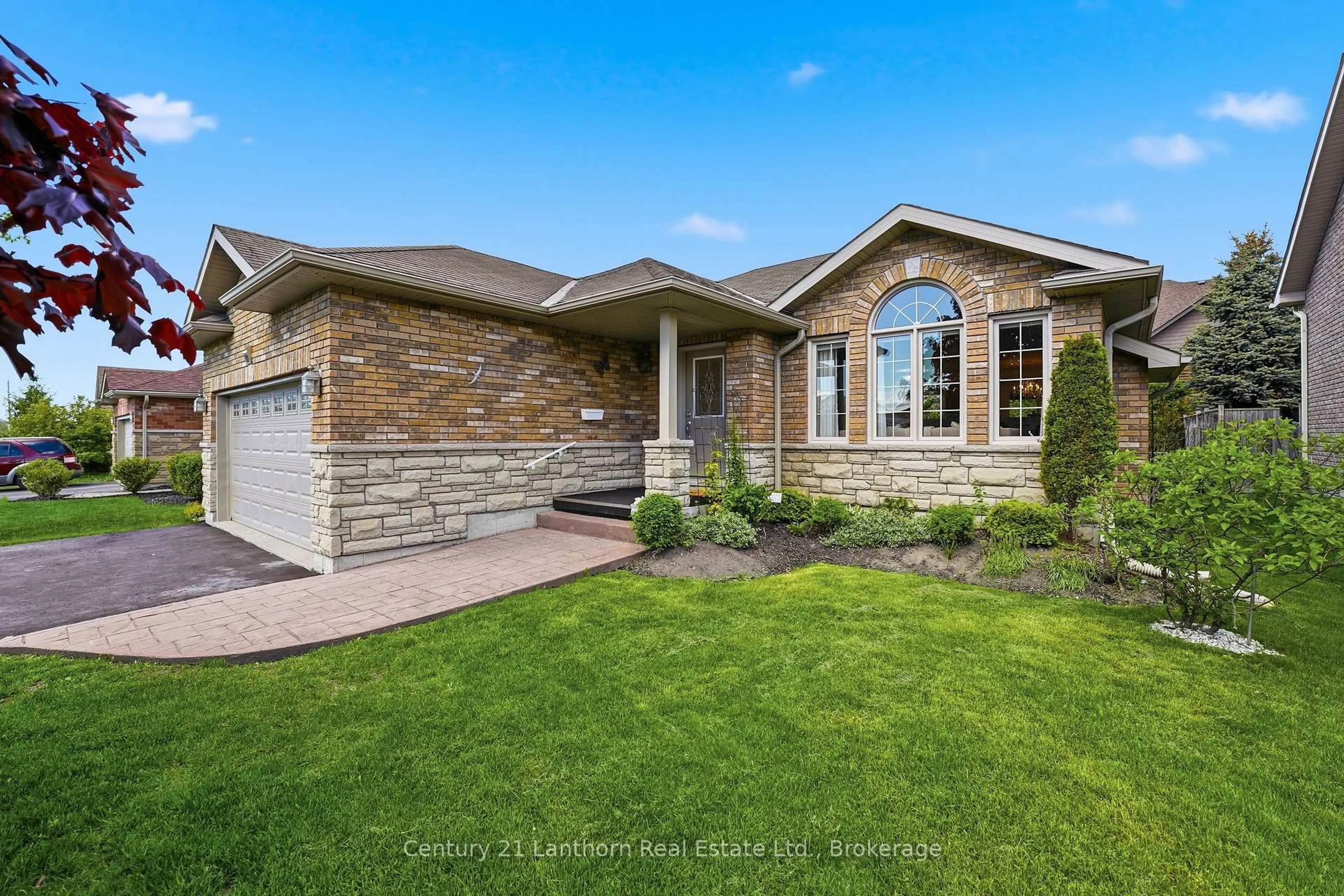 Home with brick exterior material, street for 109 Parkview Hts, Quinte West Ontario K8V 0A2