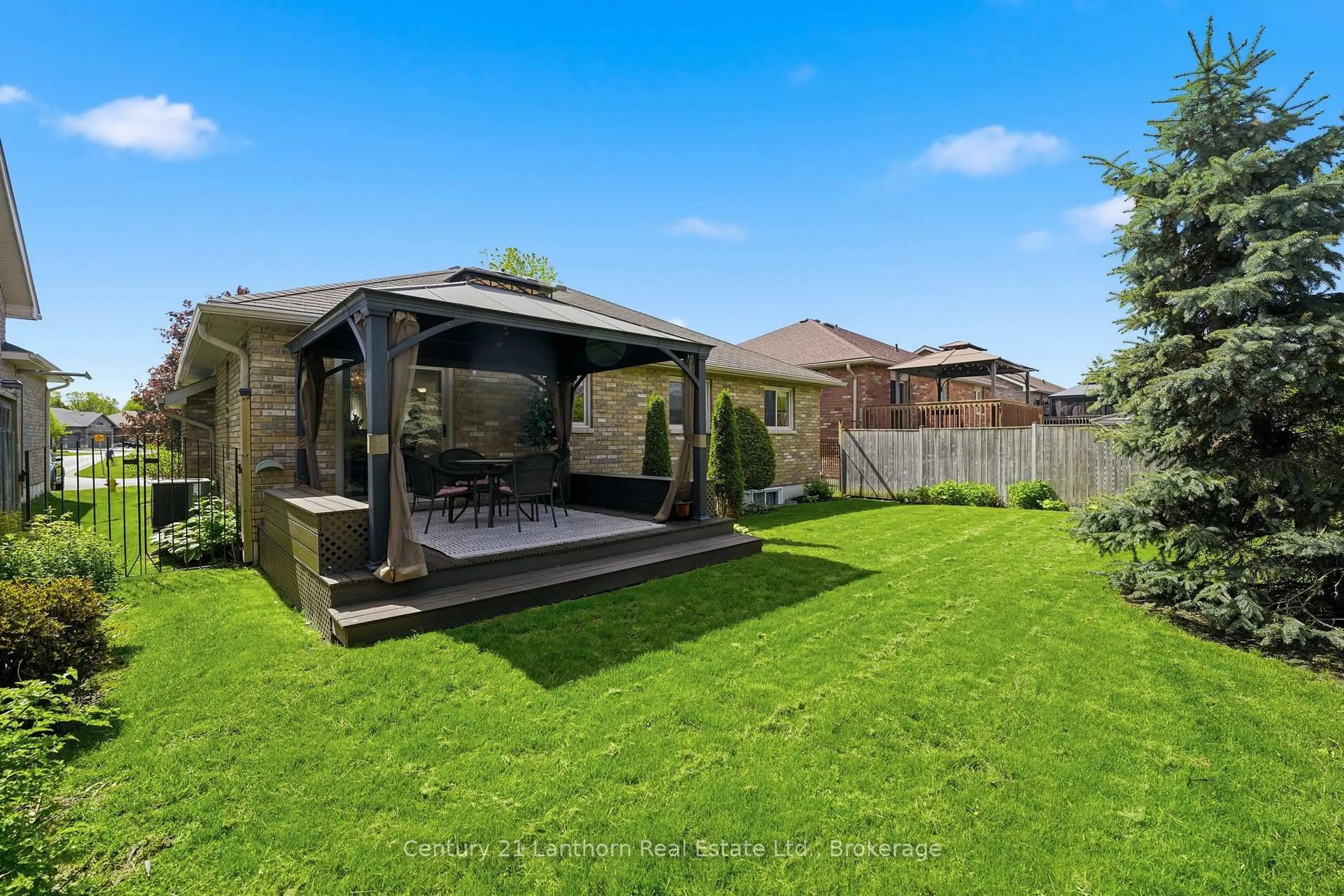 A pic from outside/outdoor area/front of a property/back of a property/a pic from drone, street for 109 Parkview Hts, Quinte West Ontario K8V 0A2