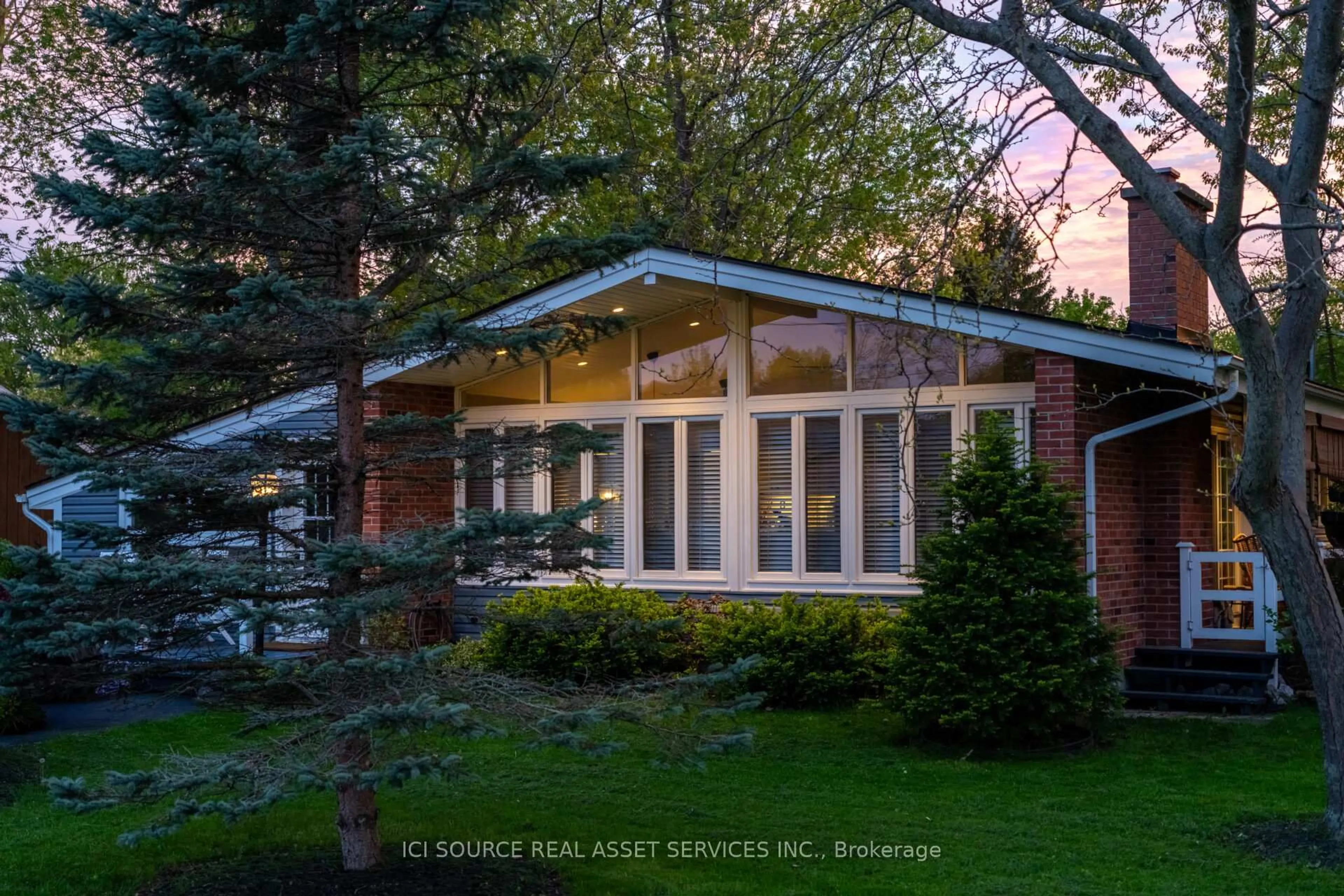Home with brick exterior material, street for 131 Bernard Ave, Fort Erie Ontario L0S 1N0