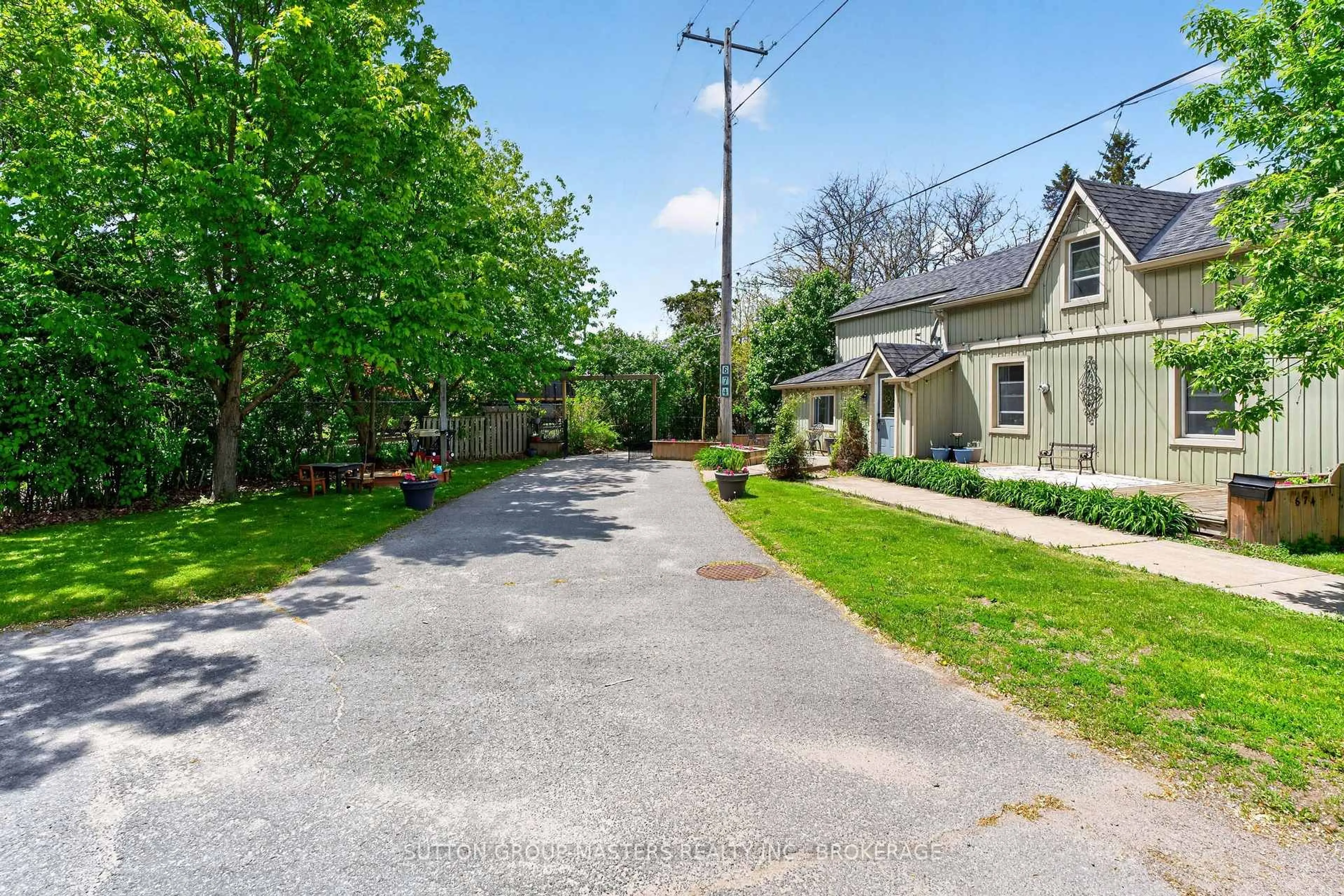 A pic from outside/outdoor area/front of a property/back of a property/a pic from drone, street for 674 Hillview Rd, Kingston Ontario K7M 5E1