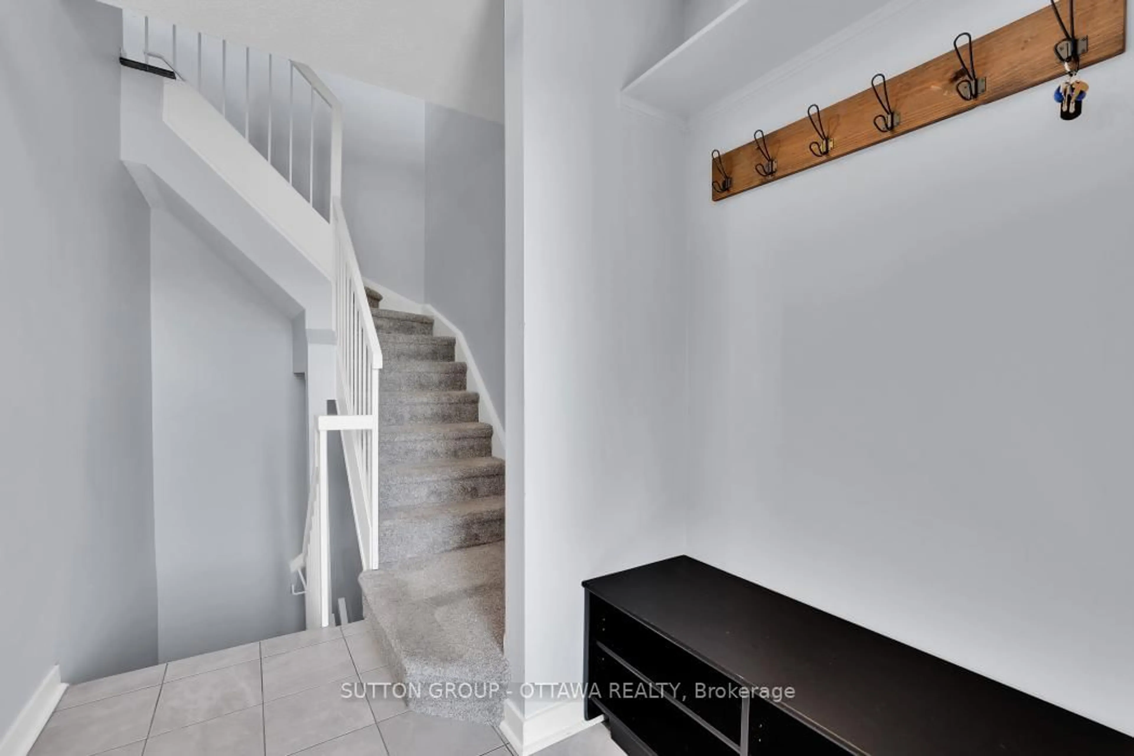 Unknown for 1835 Marsala Cres #201, Orleans Ontario K4A 2E5