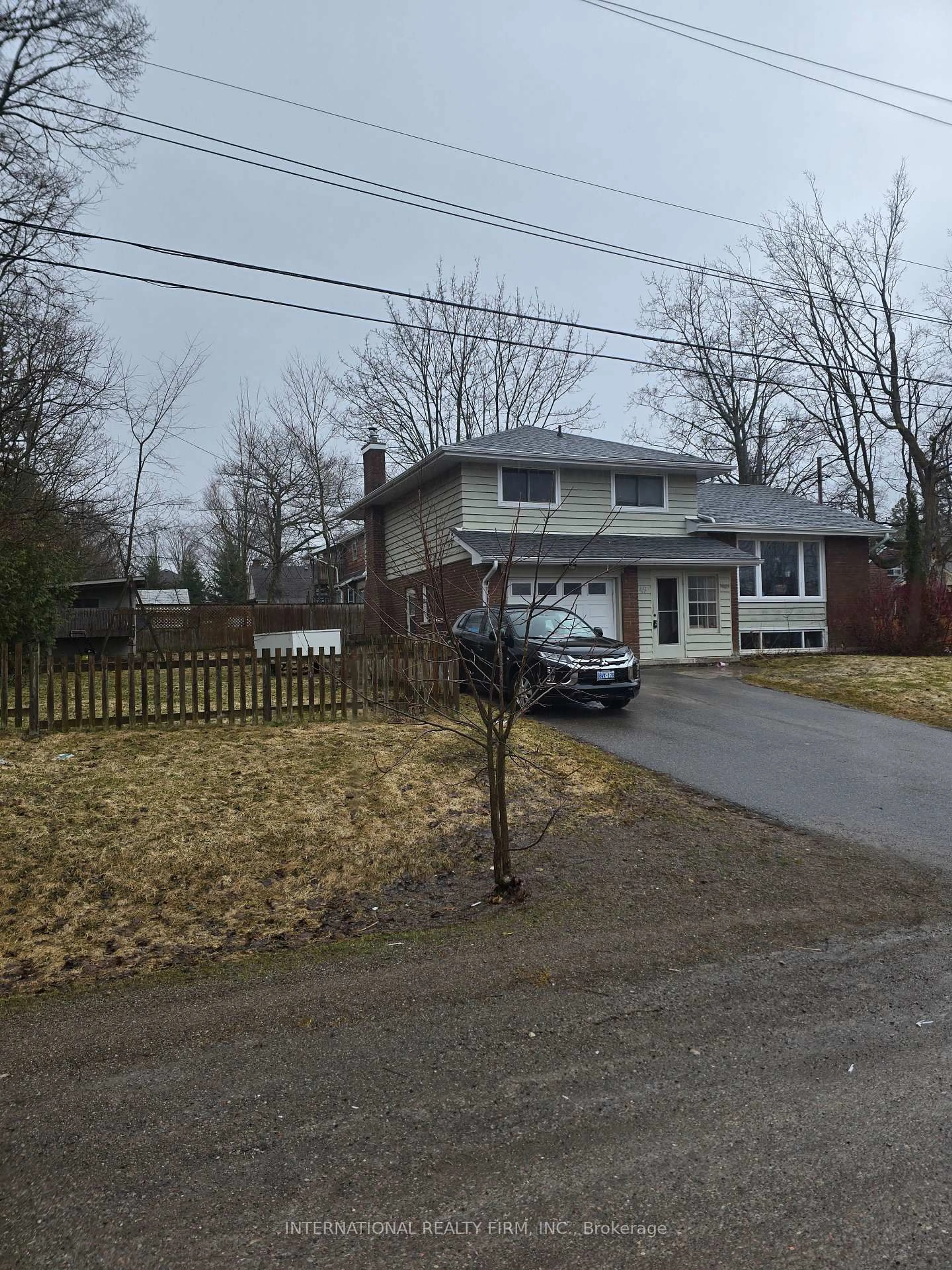 Unknown for 49 Smith St, Selwyn Ontario K0L 2H0