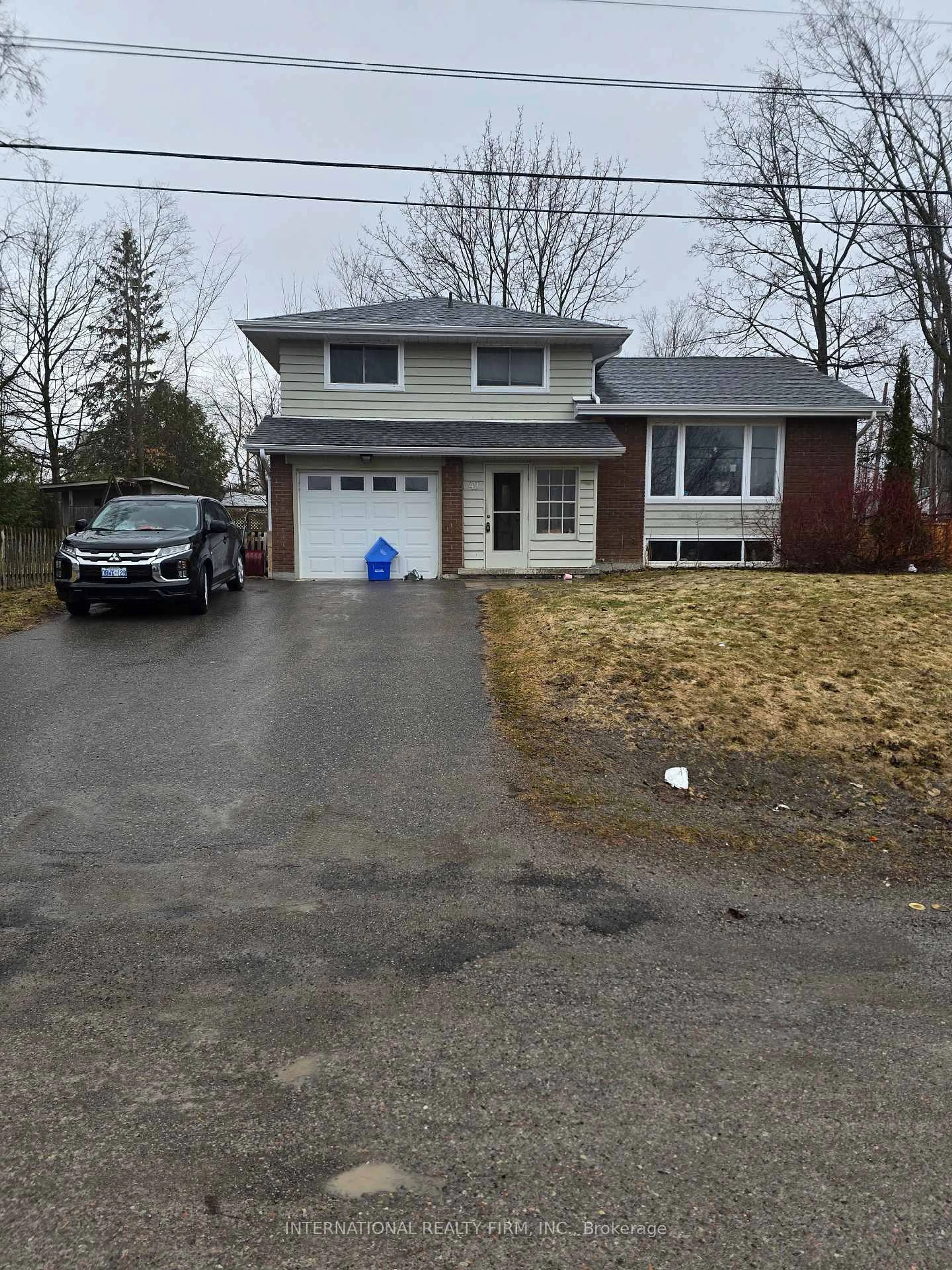 Unknown for 49 Smith St, Selwyn Ontario K0L 2H0