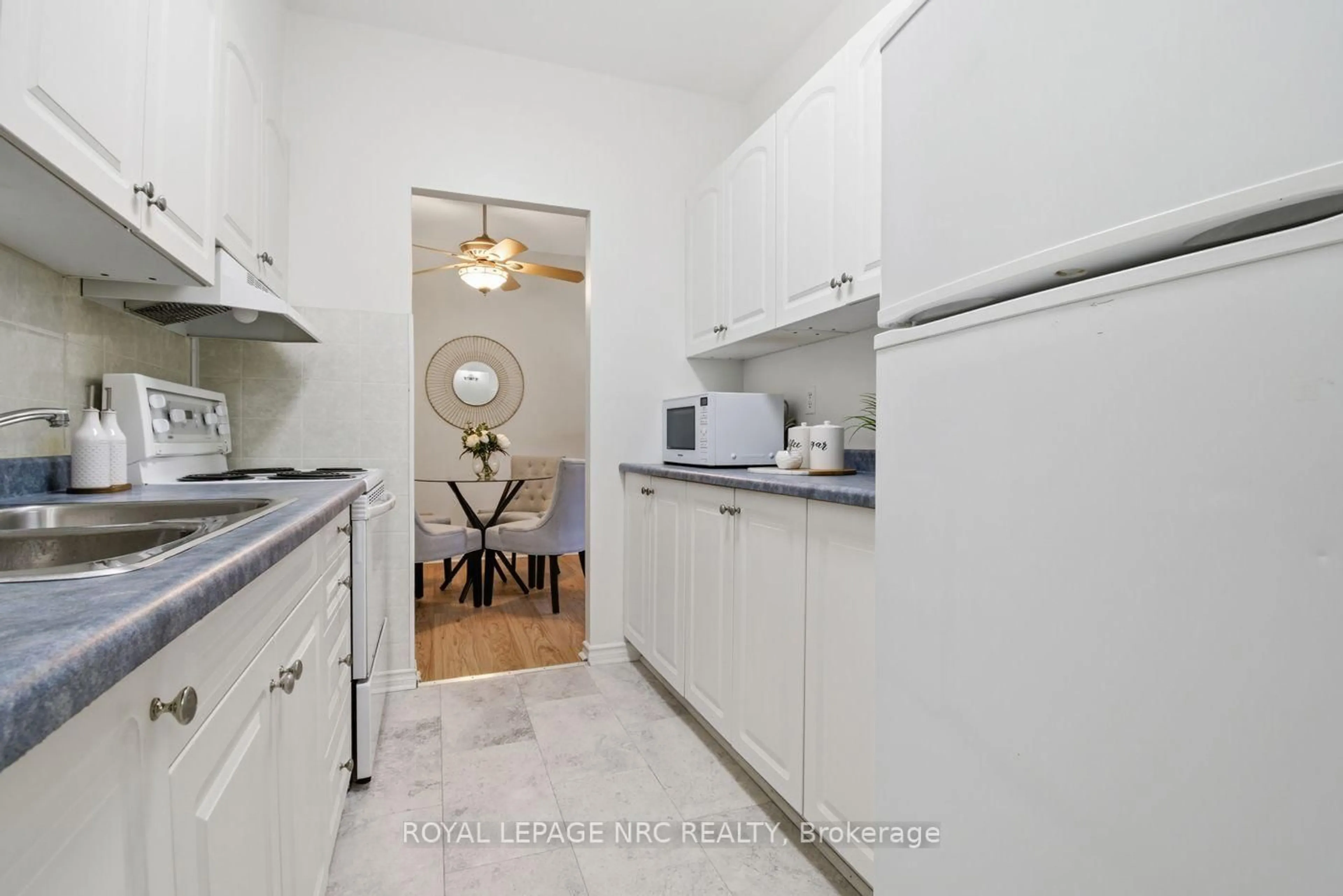 Standard kitchen, unknown for 198 Scott St #117, St. Catharines Ontario L2N 5T3