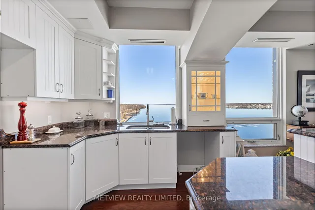 15 St Andrew St #Unit 1803, Brockville 2