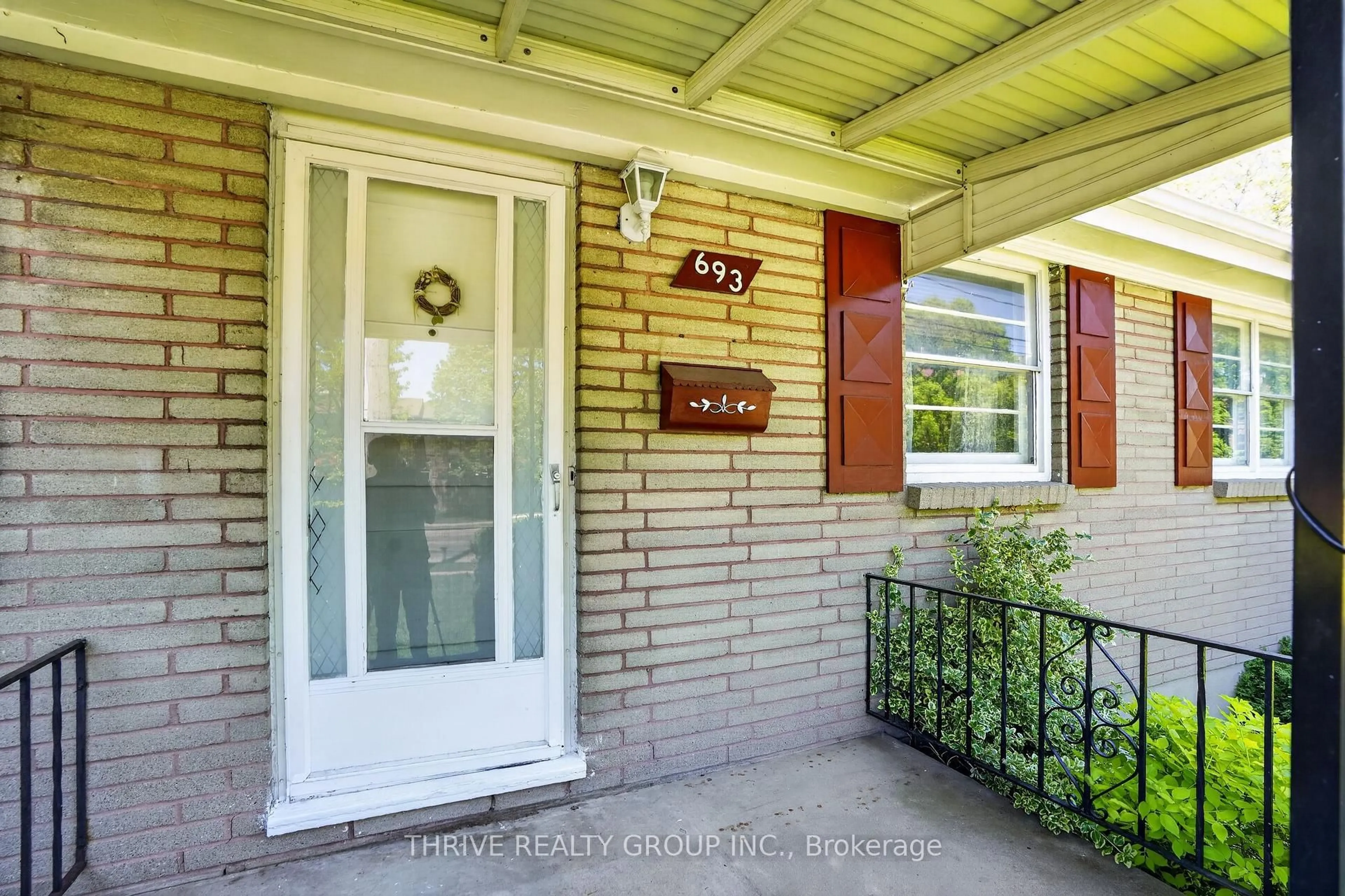 Unknown for 693 Kipps Lane, London East Ontario N5Y 4R5