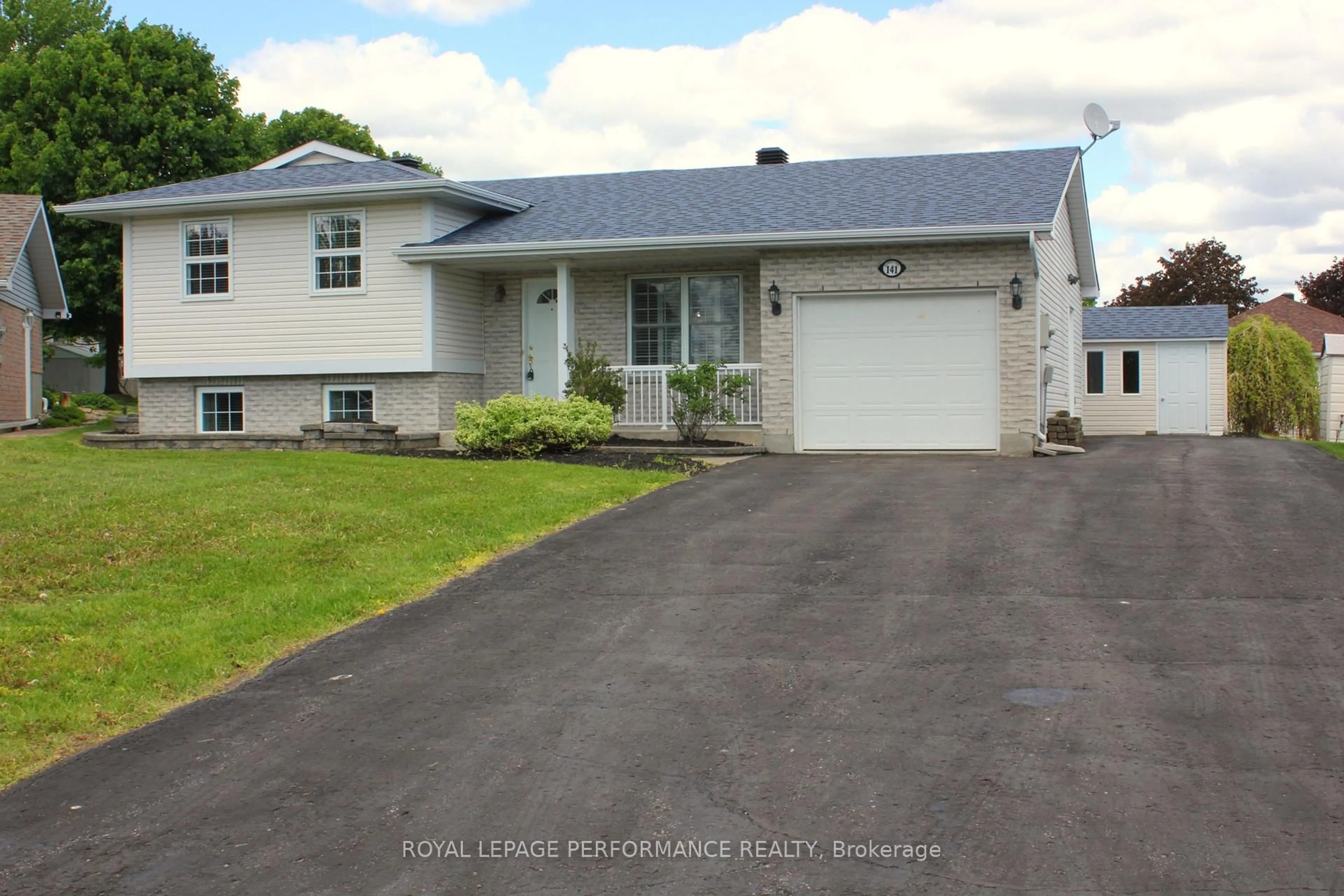 Home with vinyl exterior material, street for 141 Markell Cres, Cornwall Ontario K6H 6X2