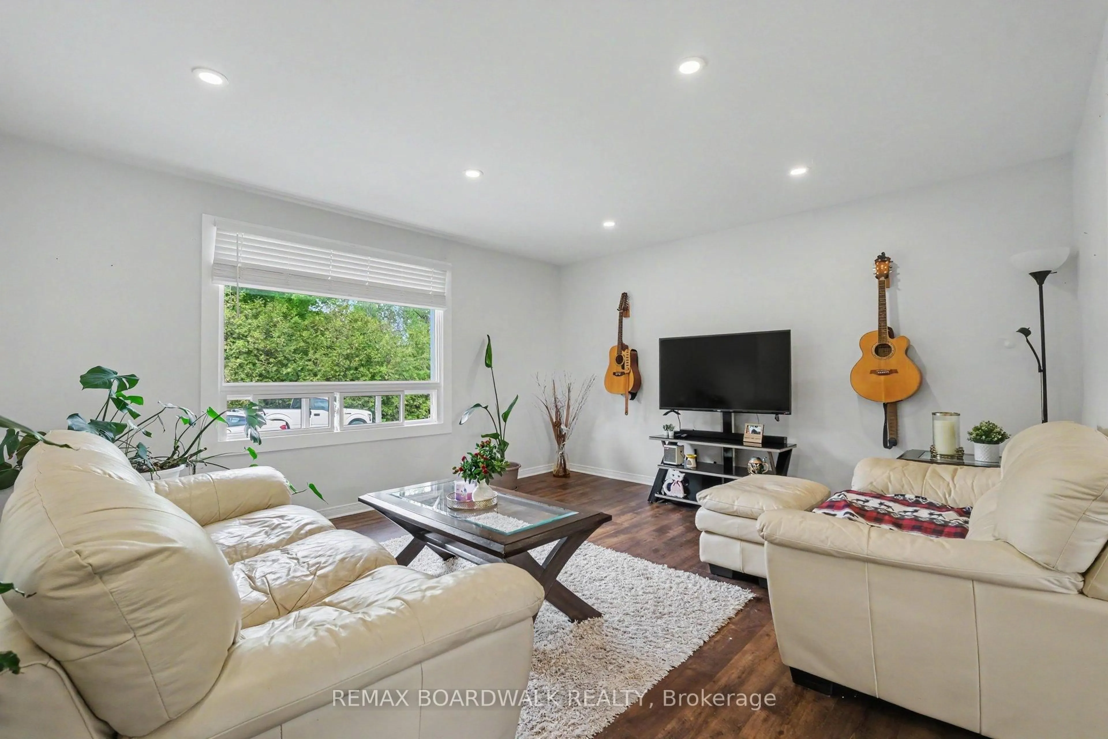 Living room with furniture, unknown for 1750 Bedell Rd, North Grenville Ontario K0G 1S0