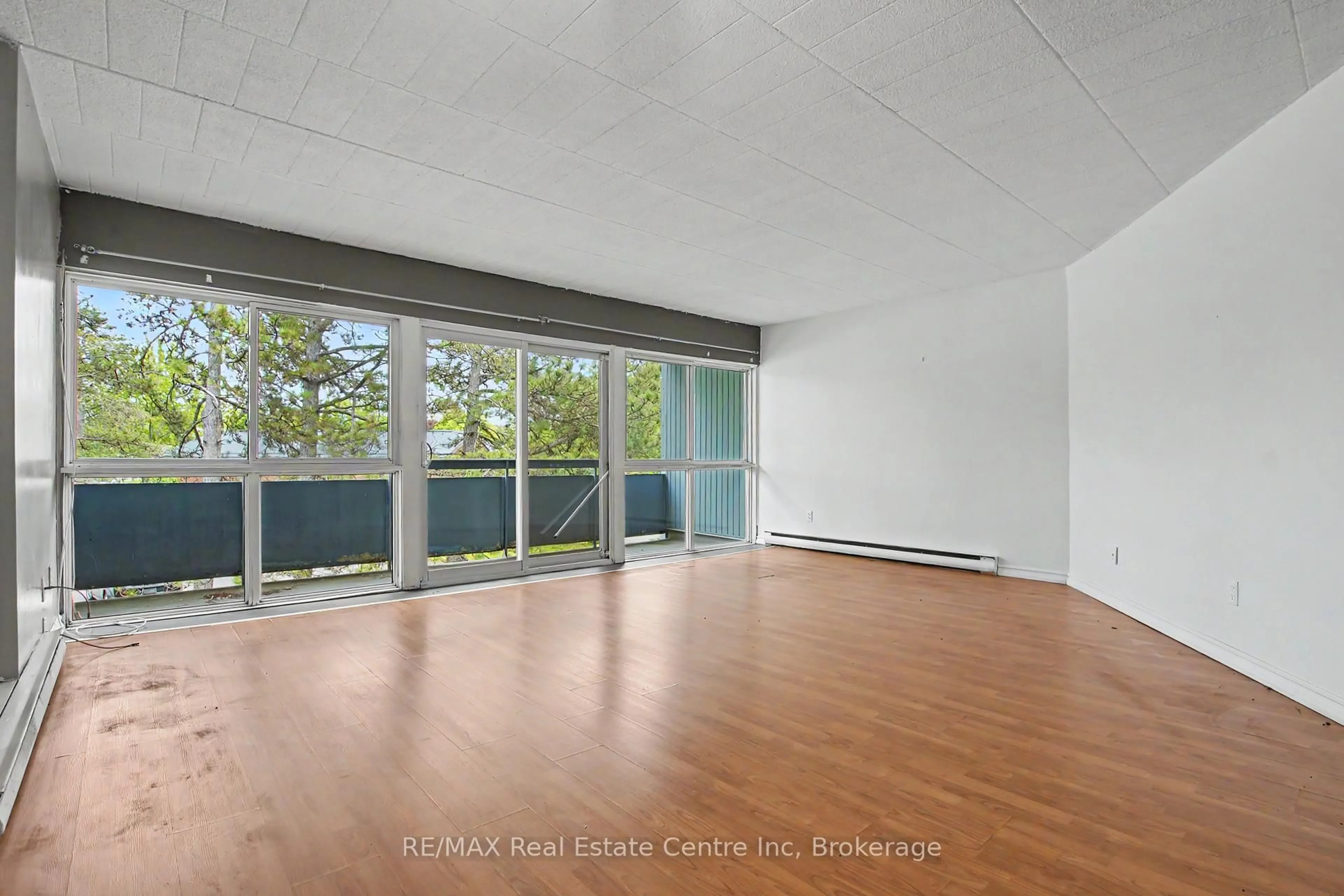 A pic of a room for 105 Conroy Cres #412, Guelph Ontario N1G 2V5
