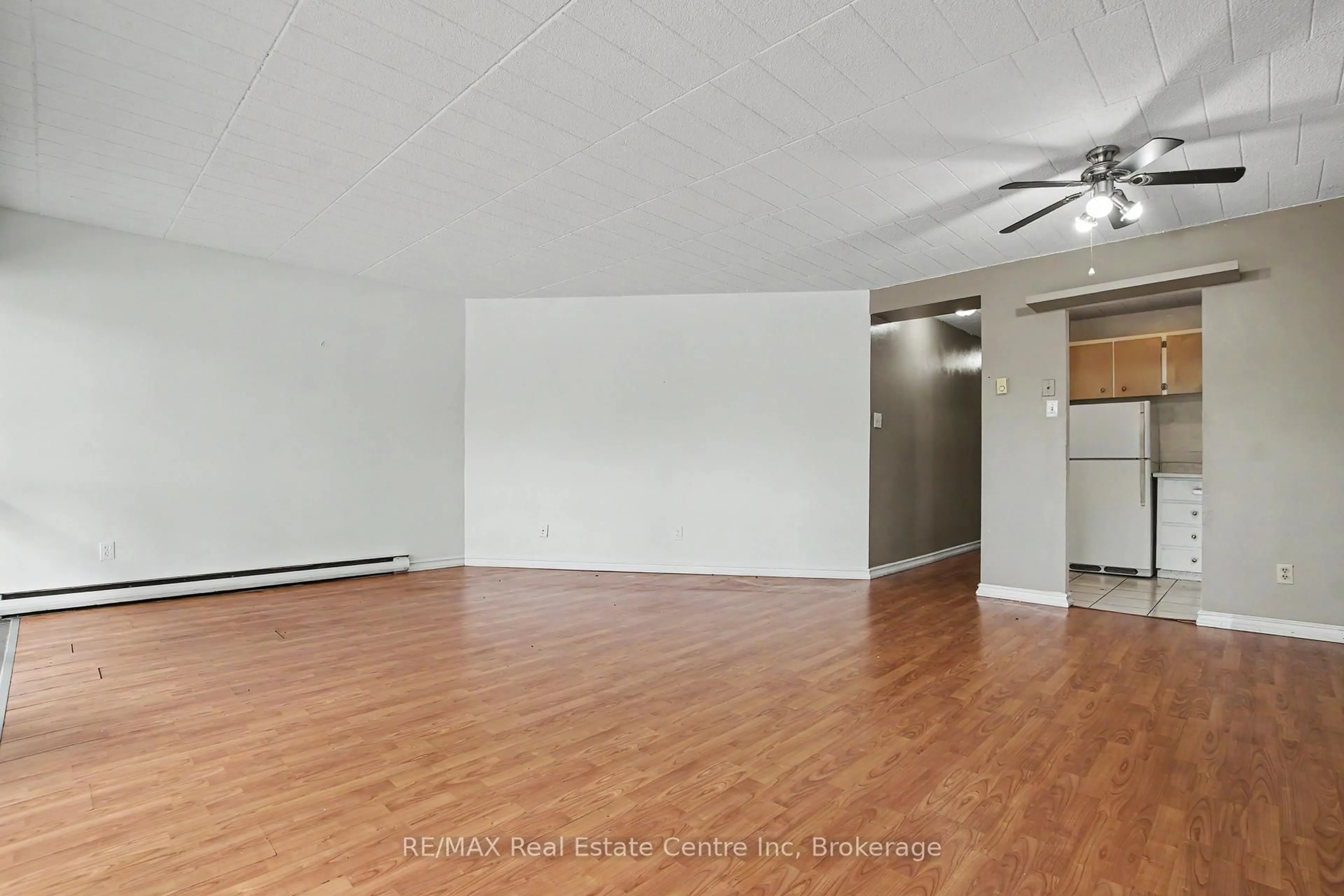 A pic of a room for 105 Conroy Cres #412, Guelph Ontario N1G 2V5