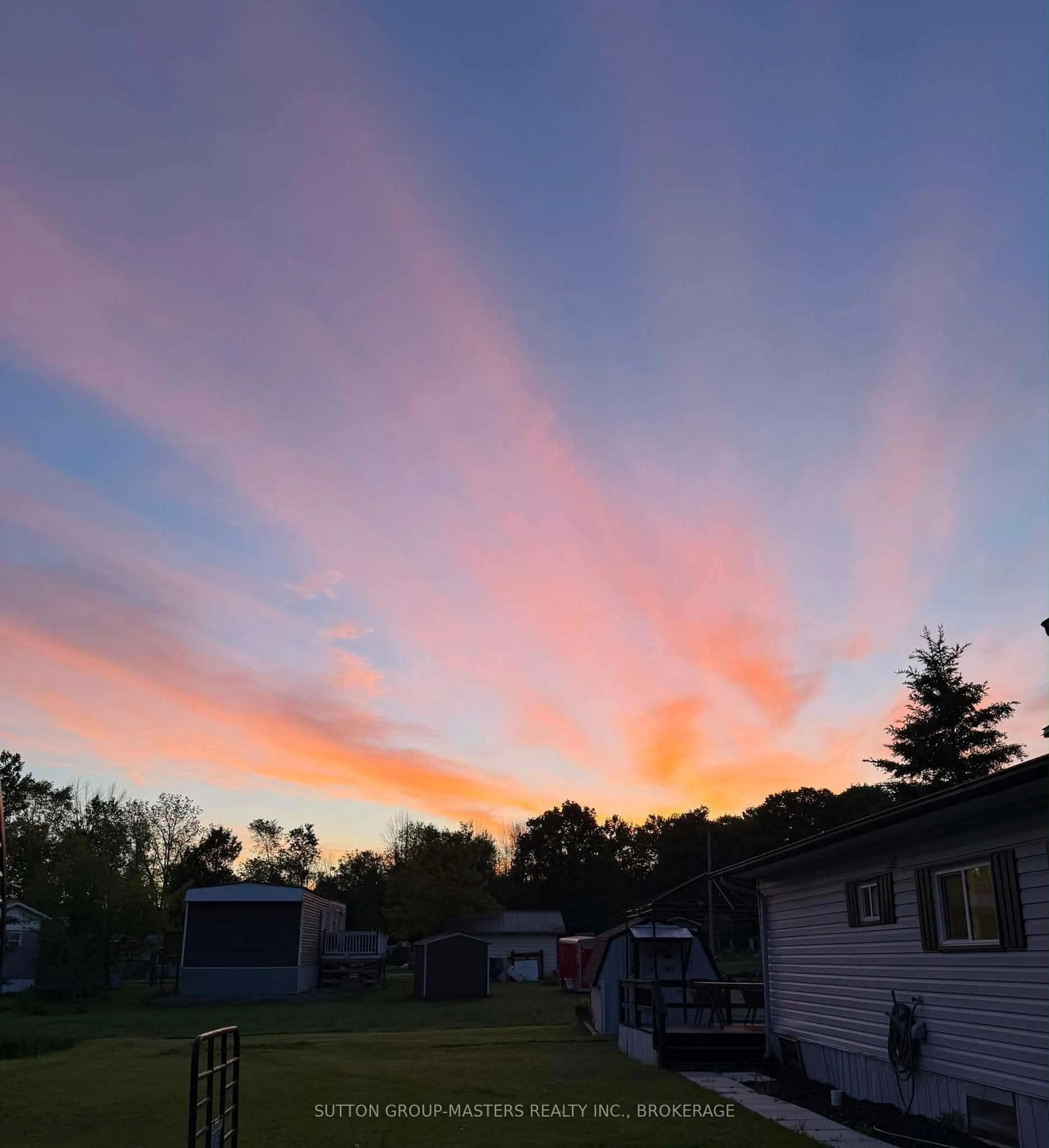 Blurry image for 9 Patterson Blvd, Rideau Lakes Ontario K0G 1E0