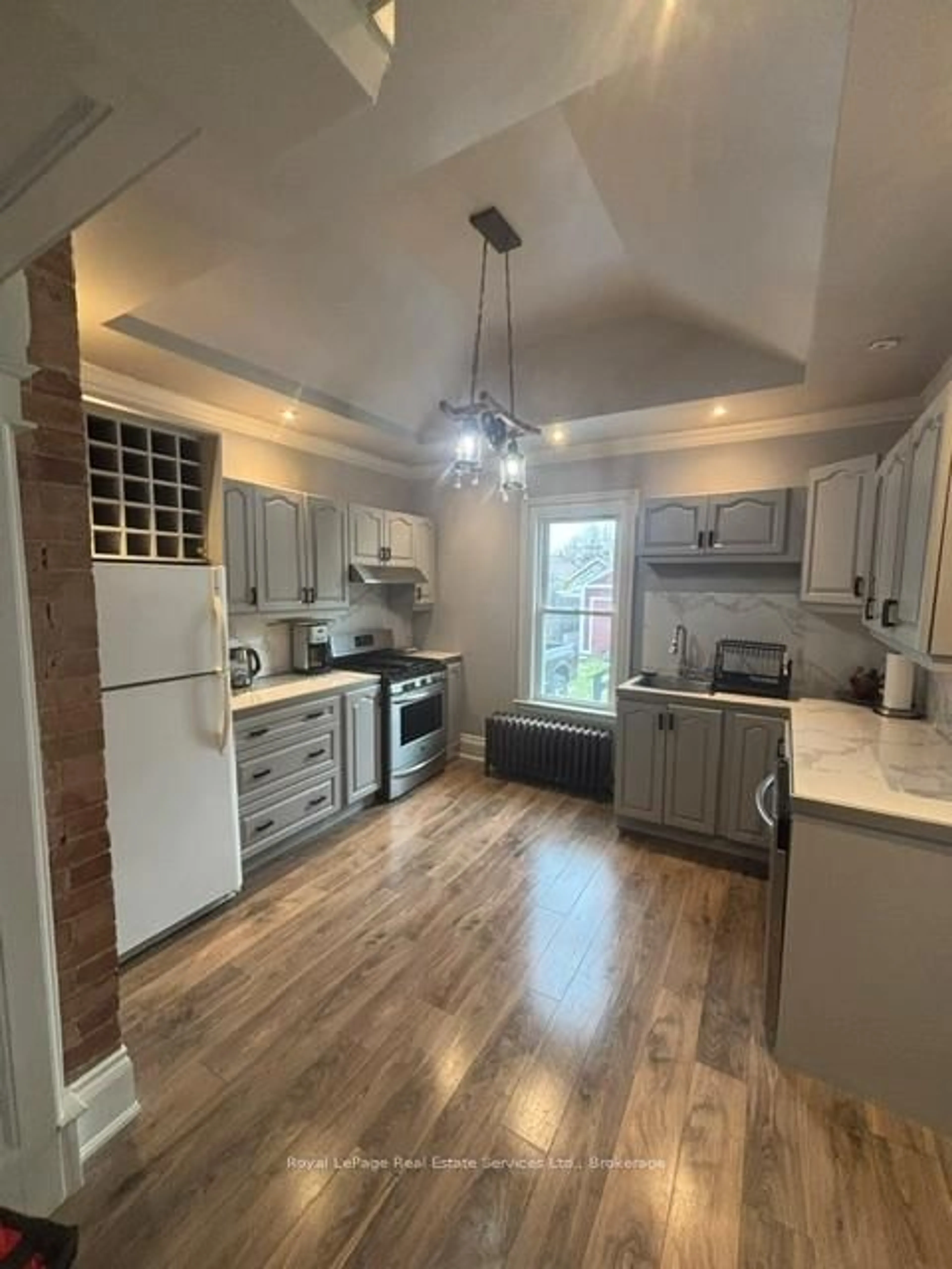 Open concept kitchen, unknown for 25 Isabel St, Port Colborne Ontario L3K 4W6