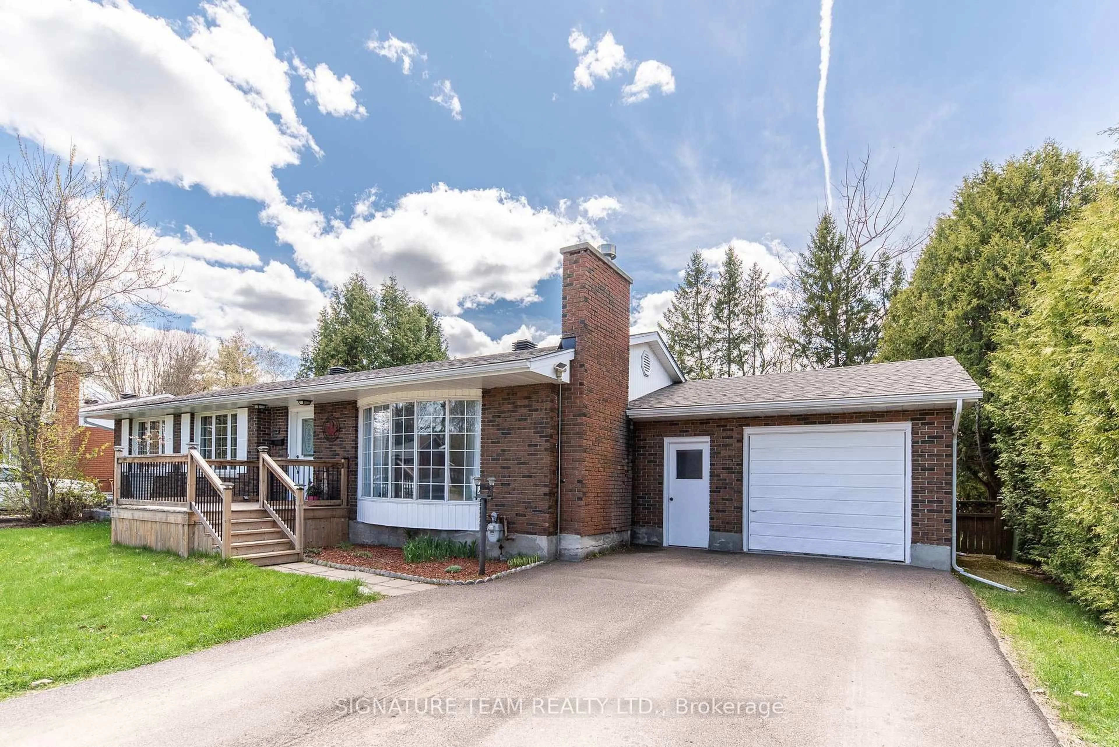 Home with brick exterior material, street for 7 Mary St, Petawawa Ontario K8H 1R6