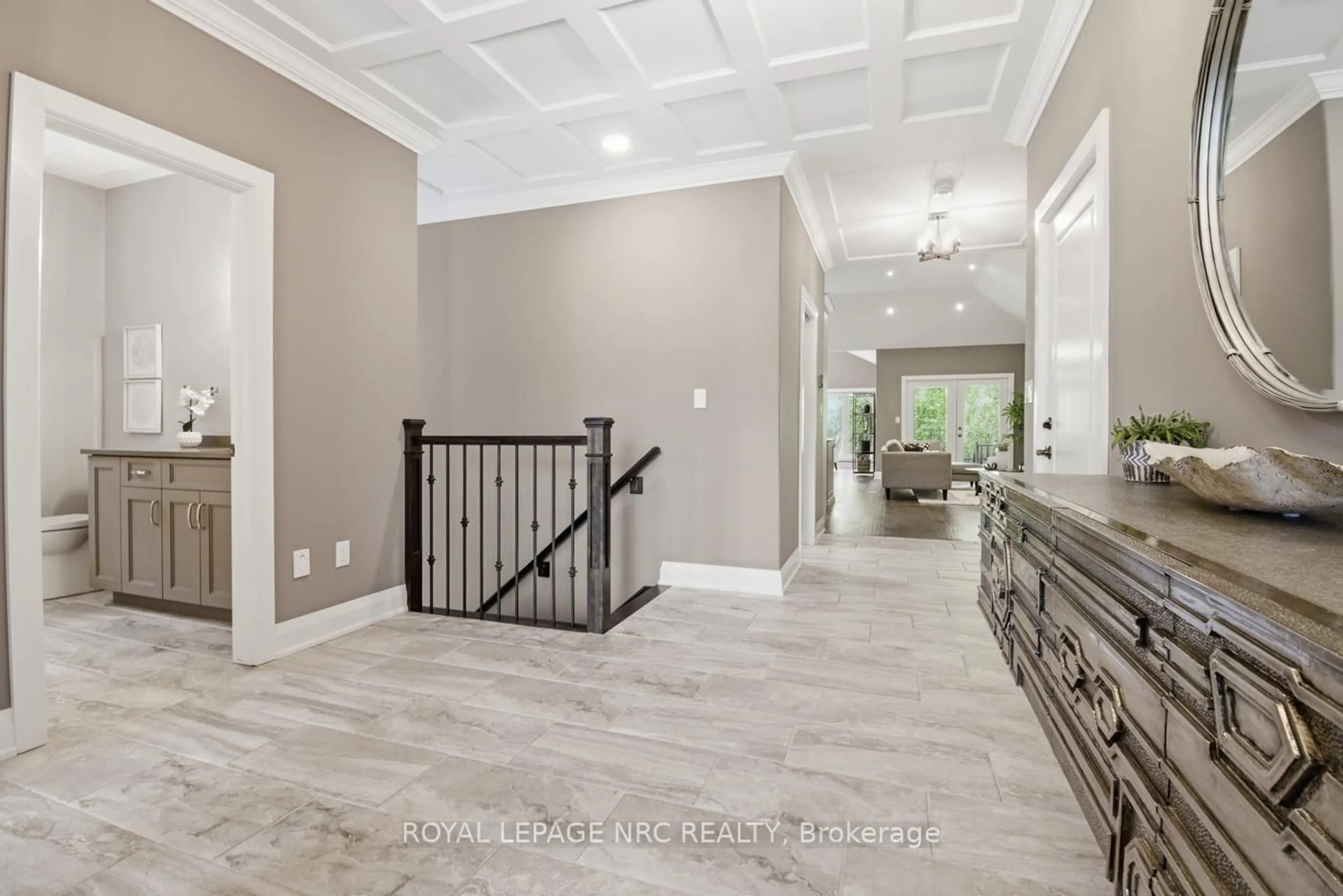 Indoor entryway for 81 Butlers Dr, Fort Erie Ontario L0S 1N0