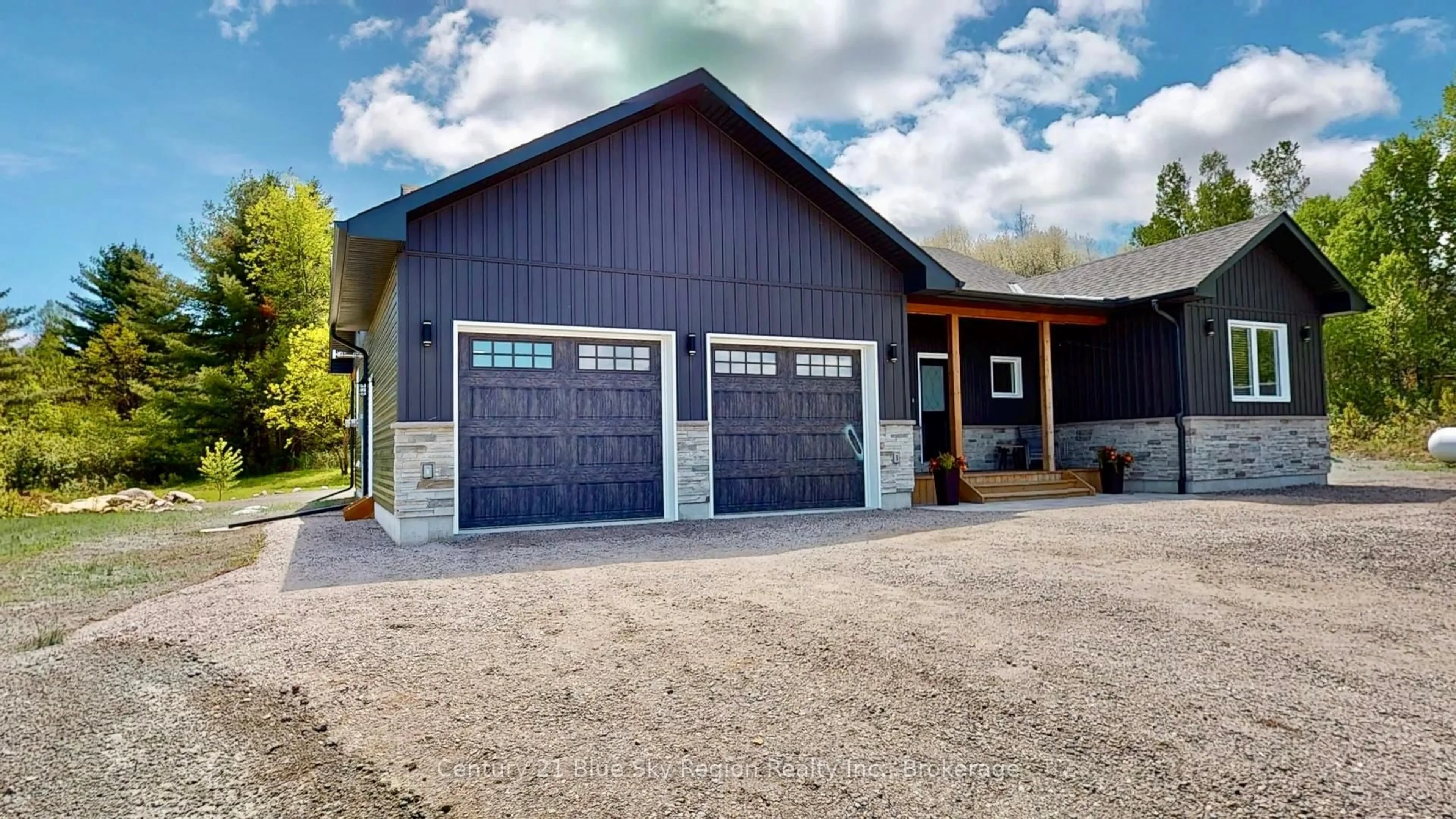 Indoor garage for 527 River Rd, Chisholm Ontario P0H 1B0