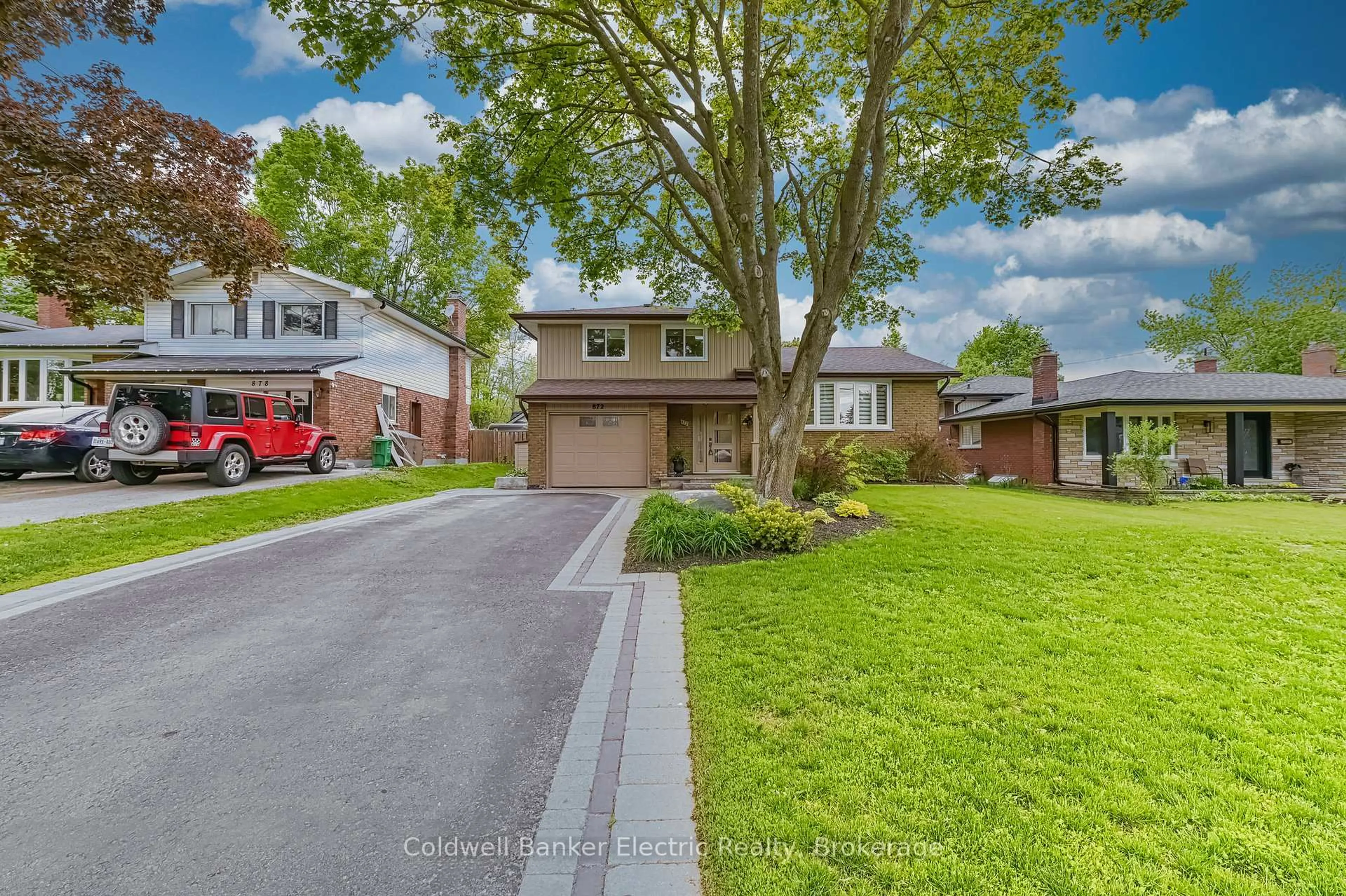 Home with brick exterior material, street for 872 Cumberland Ave, Peterborough Ontario K9H 7B2
