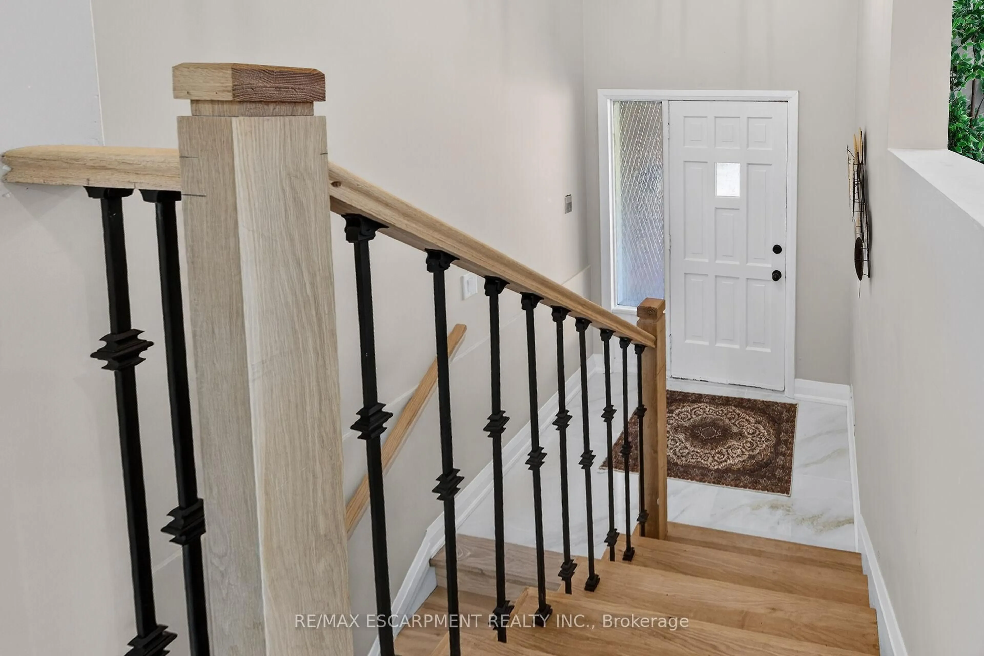 Unknown for 83 Riverdale Dr, Hamilton Ontario L8E 1K2