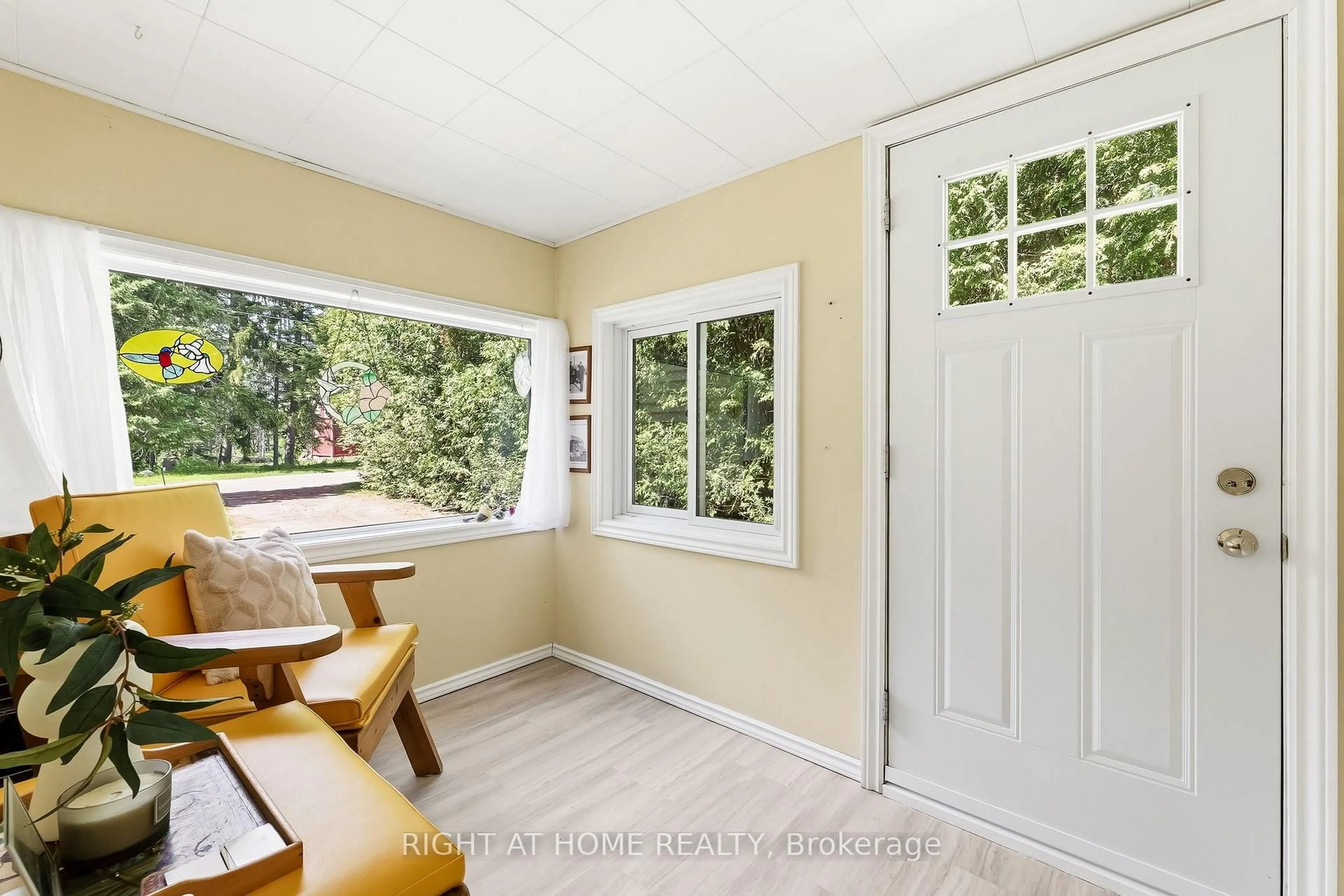 Indoor entryway for 8601 Lander Rd, Hamilton Township Ontario K0K 2E0
