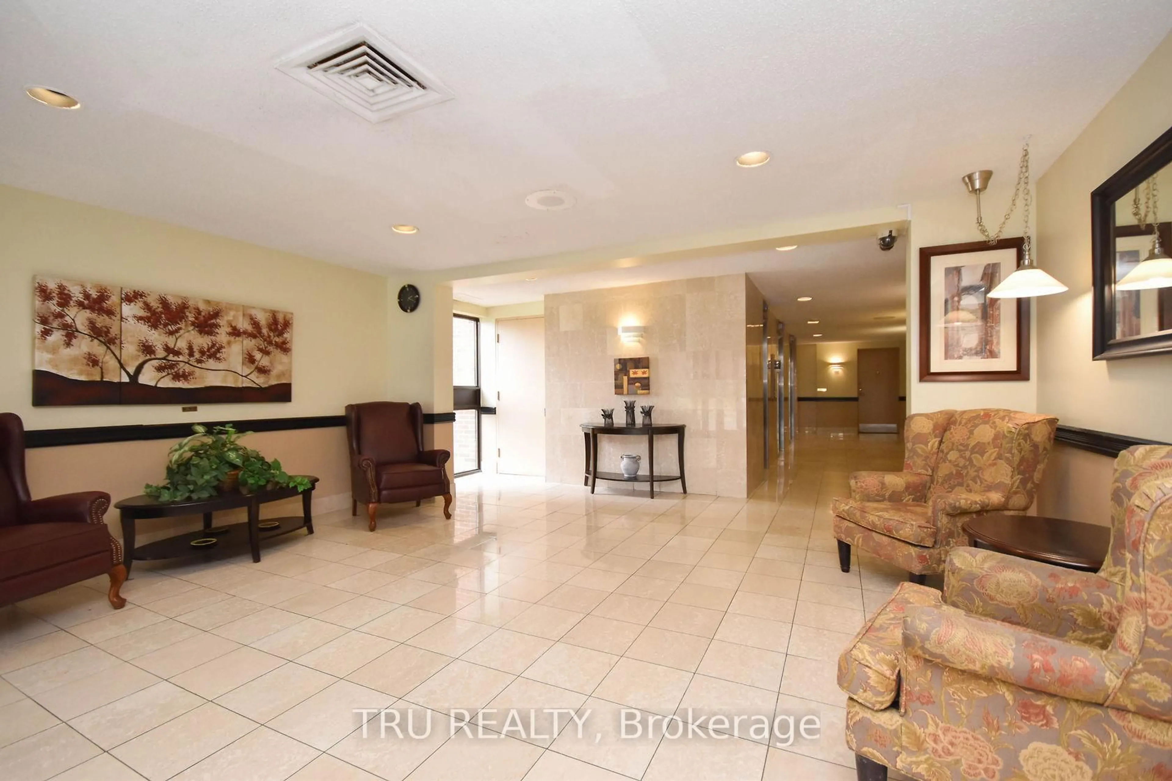 Lobby for 1505 Baseline Rd #807, Ottawa Ontario K2C 3L4
