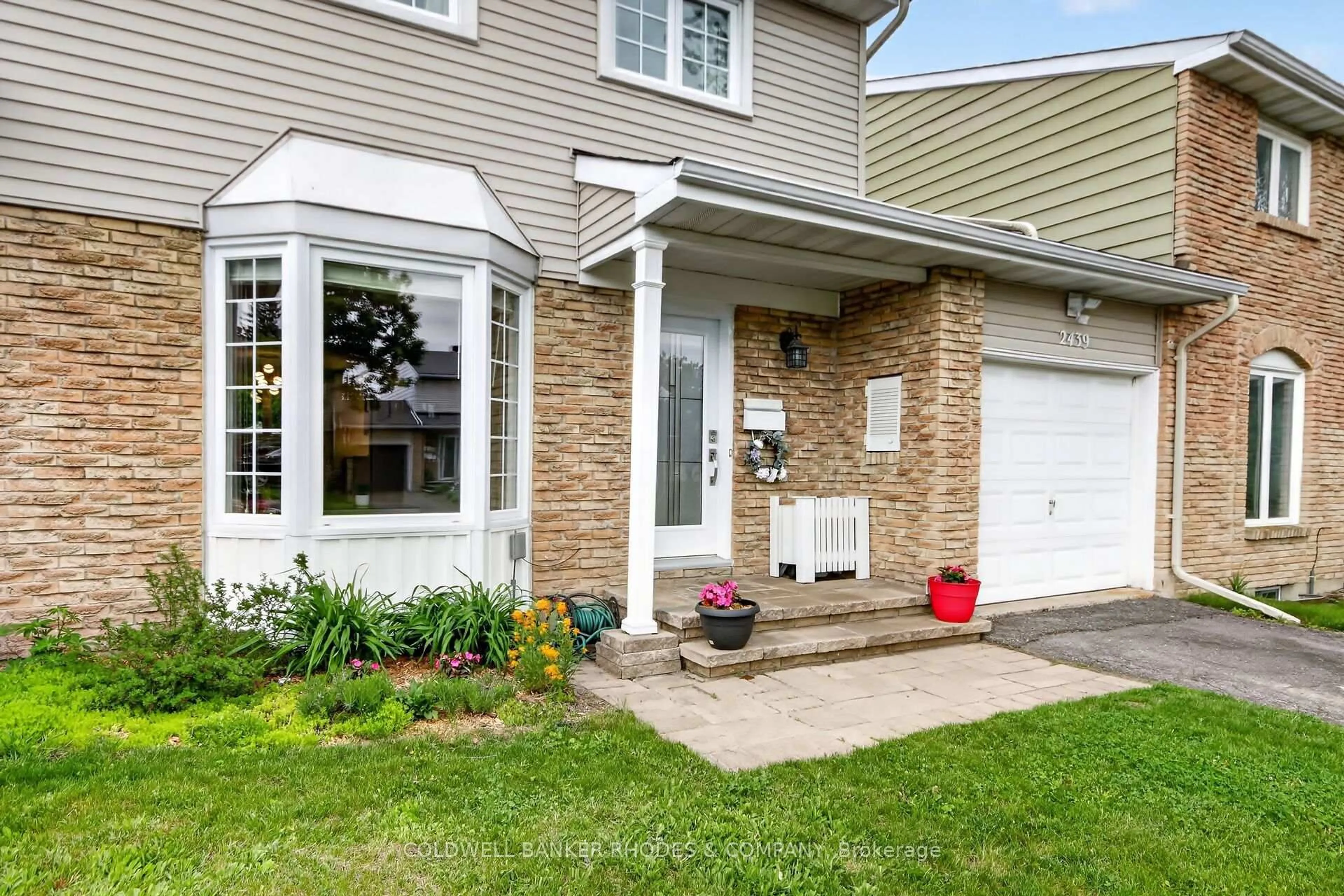 Unknown for 2439 Autumn Hill Cres, Ottawa Ontario K1B 4M6