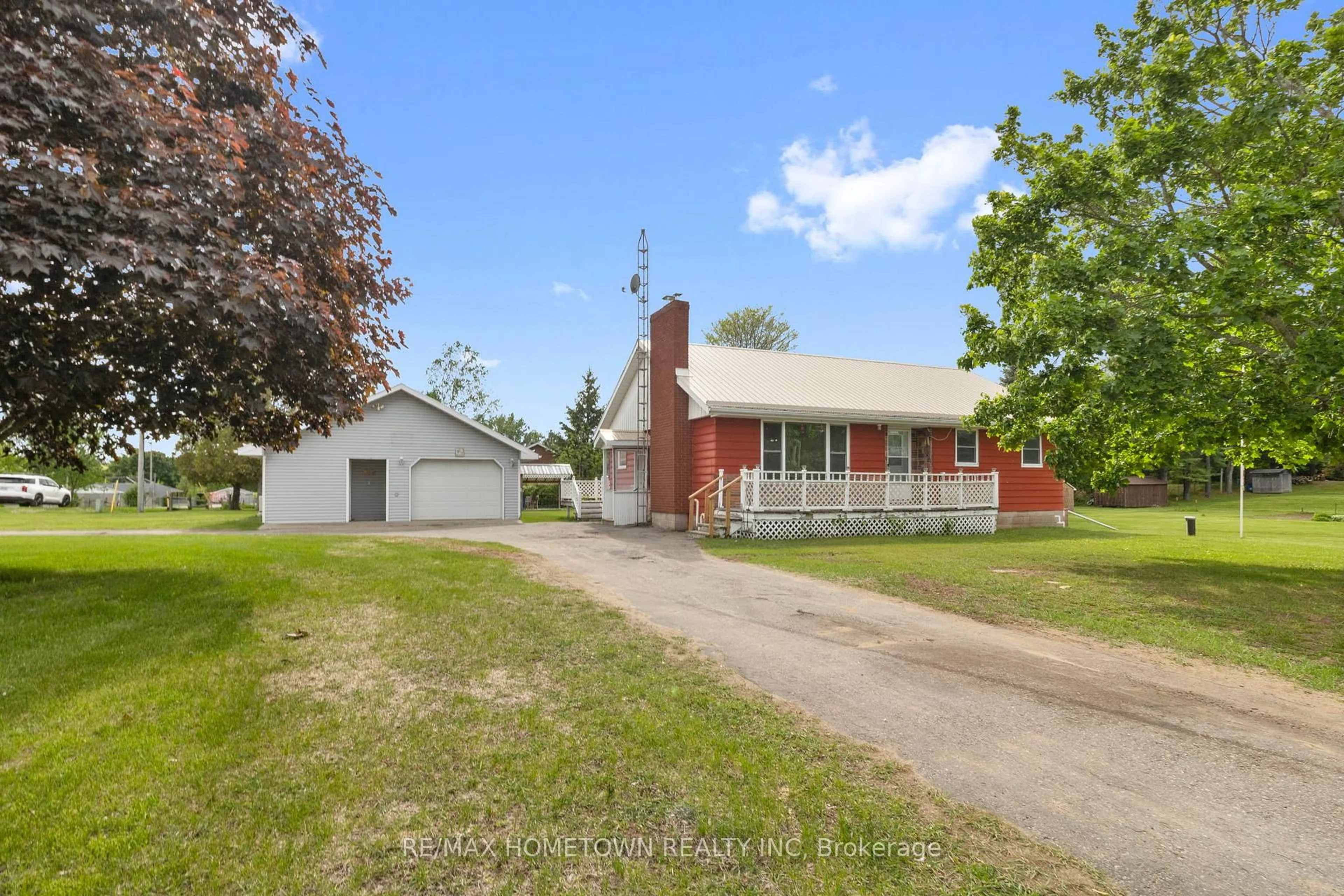 A pic from outside/outdoor area/front of a property/back of a property/a pic from drone, street for 4706 County Road 18 Rd, Augusta Ontario K0E 1T0
