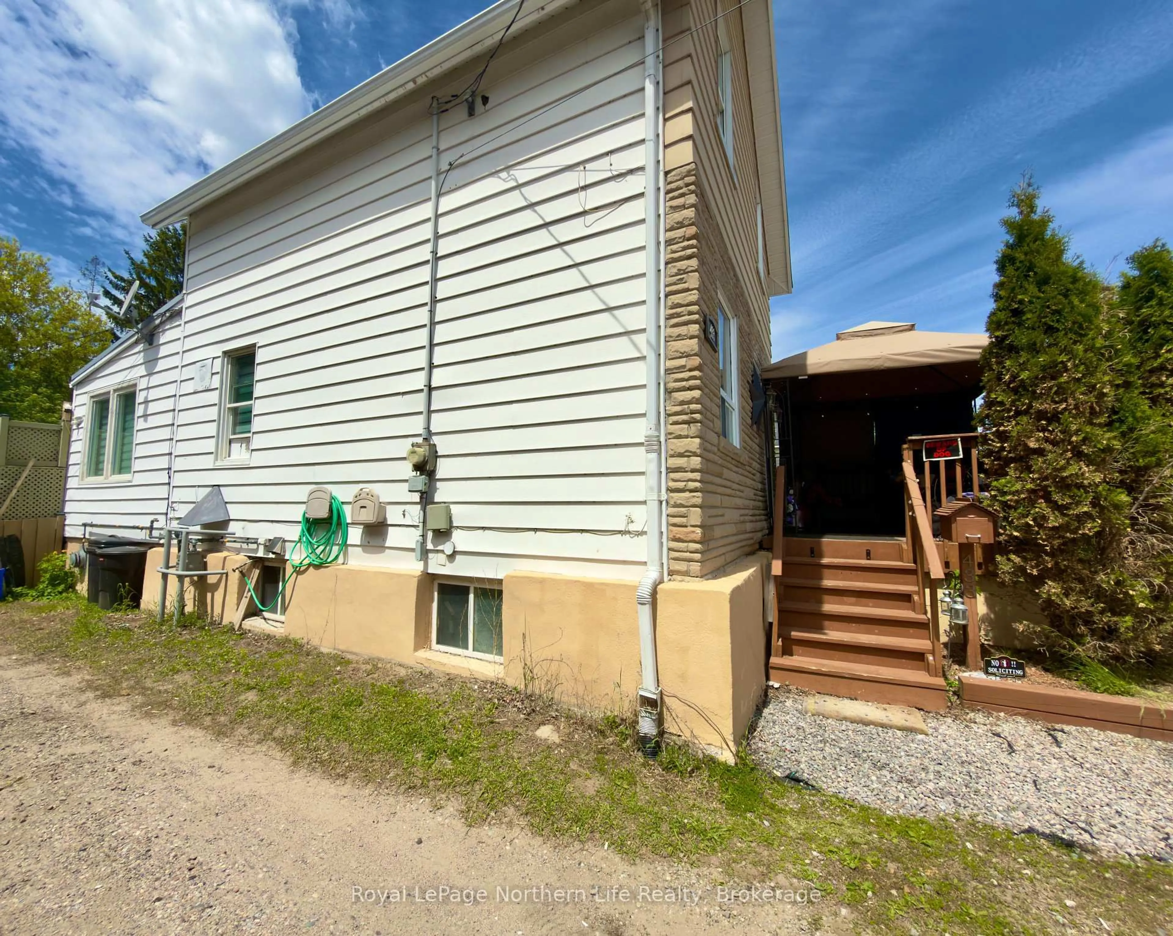 Unknown for 433 O'Brien St, North Bay Ontario P1B 5W2