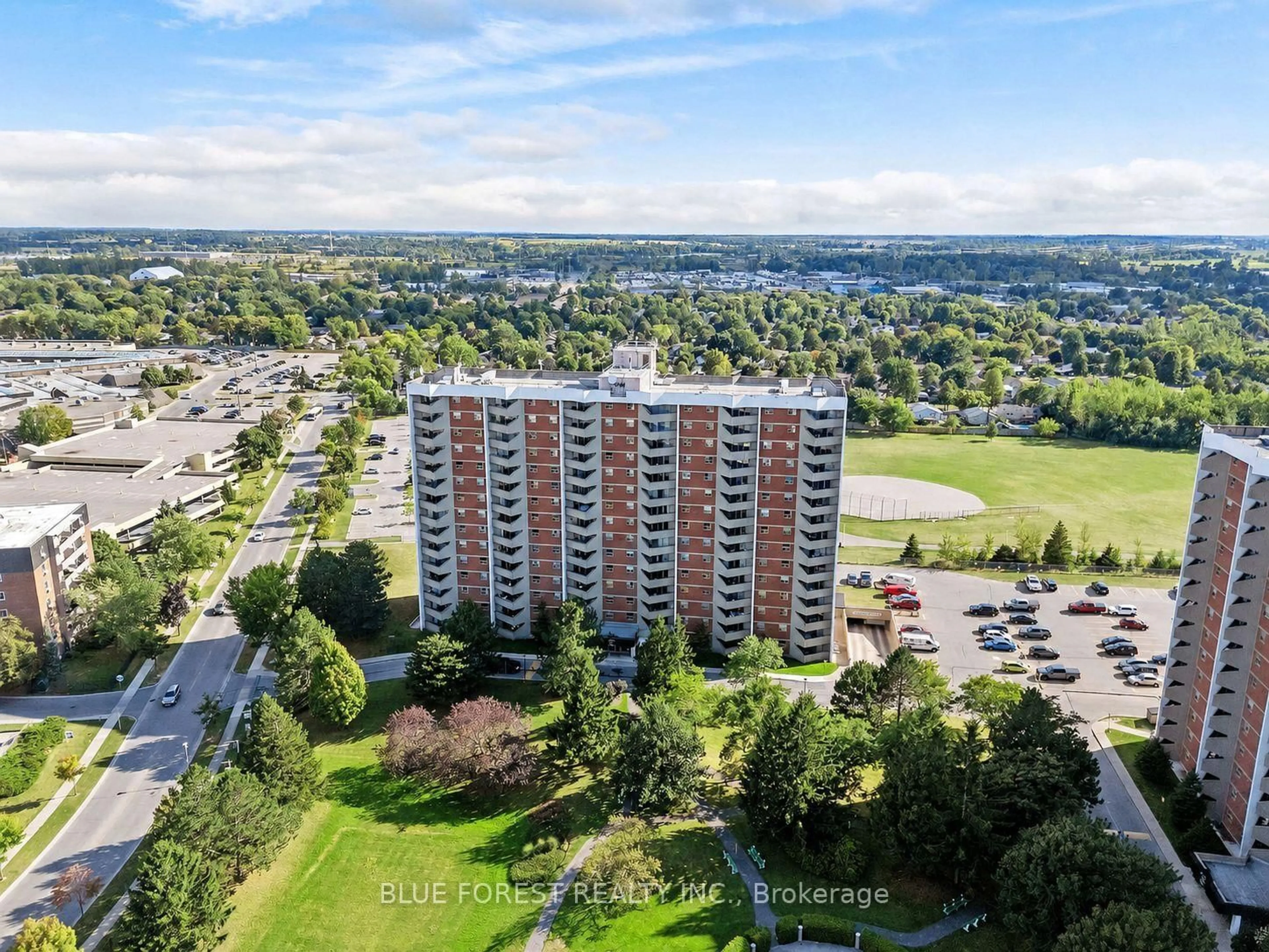 A pic from outside/outdoor area/front of a property/back of a property/a pic from drone, city buildings view from balcony for 1105 Jalna Blvd #1506, London South Ontario N6E 2S9