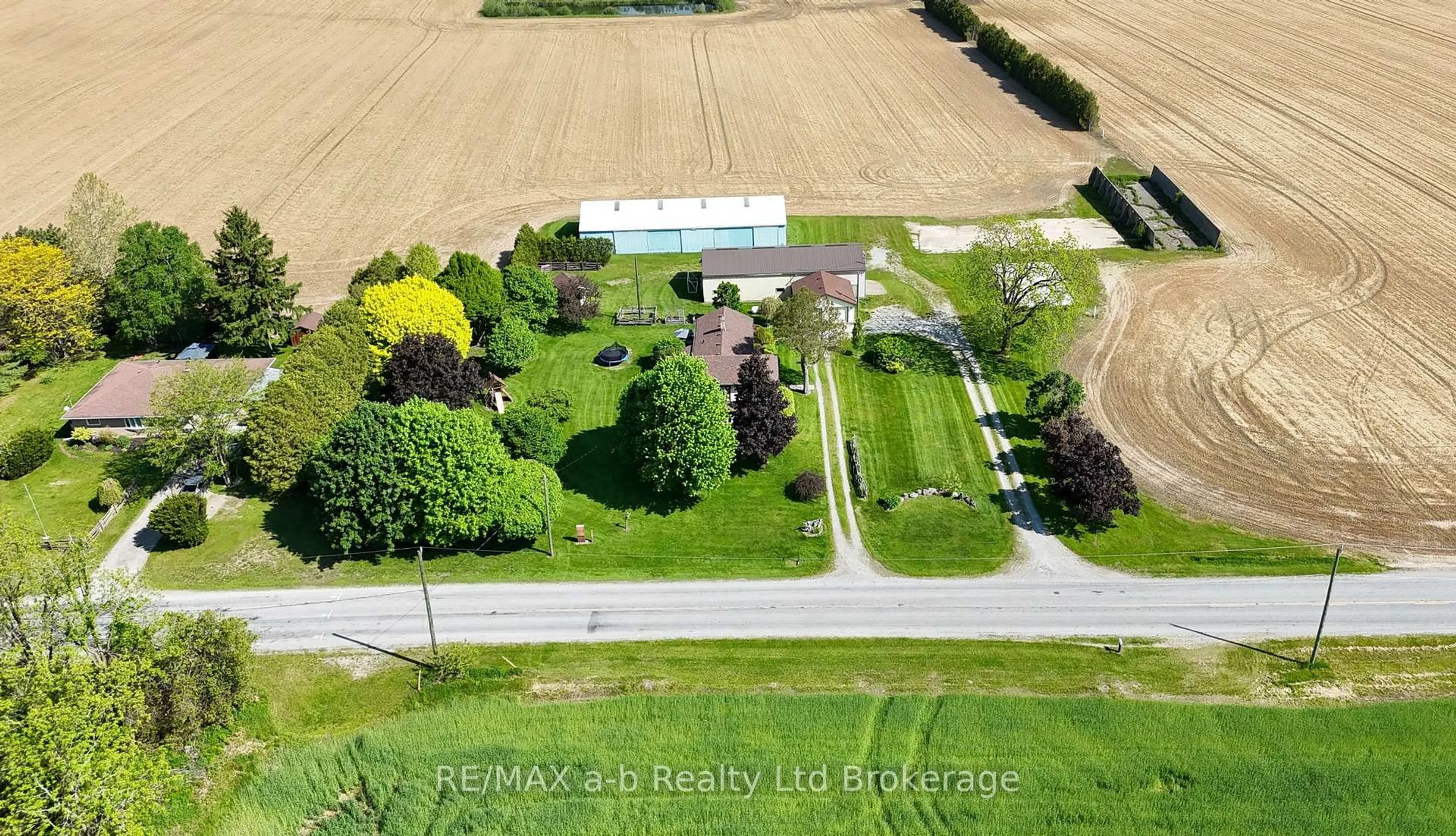 A pic from outside/outdoor area/front of a property/back of a property/a pic from drone, street for 1813 Norfolk County 19 Rd, Norfolk Ontario N0E 1V0