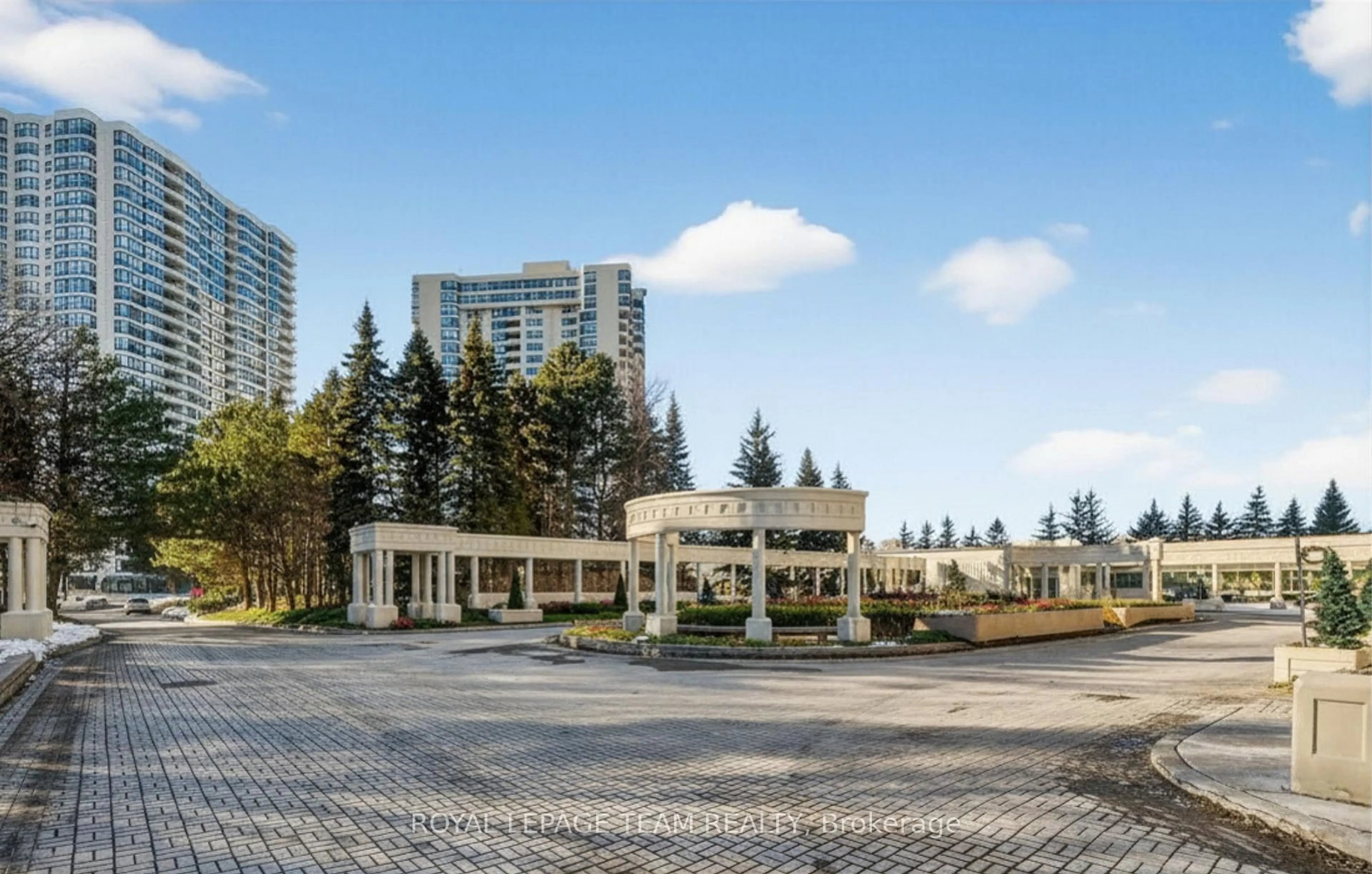 Patio, mountain view for 1480 RIVERSIDE Dr #503, Ottawa Ontario K1G 5H2