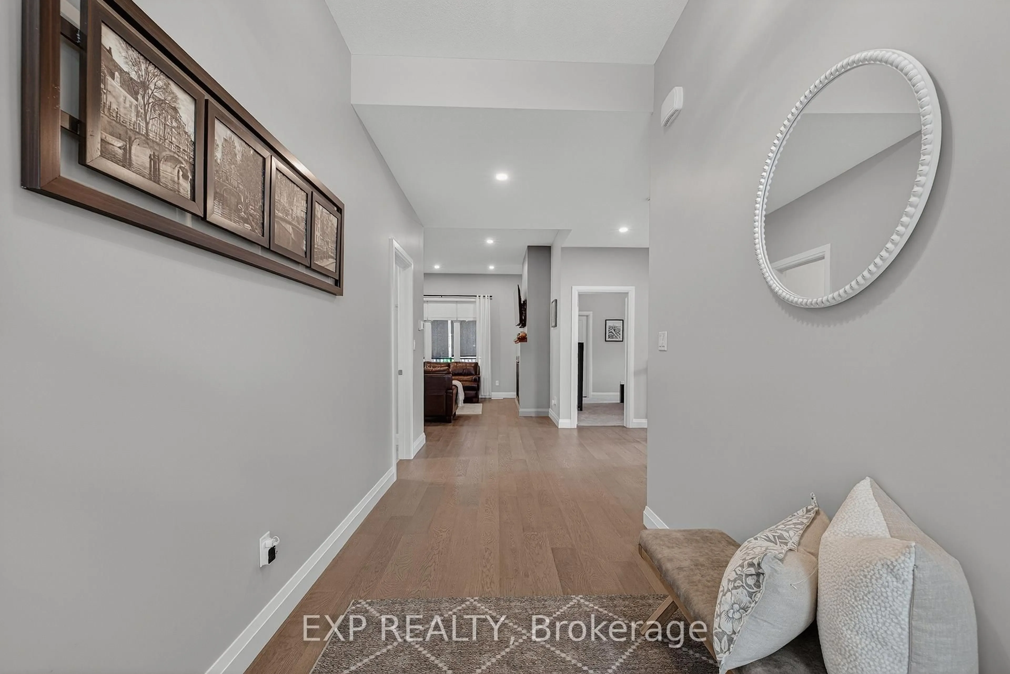Indoor entryway for 68 Cedar St #12, Brant Ontario N3L 0L4