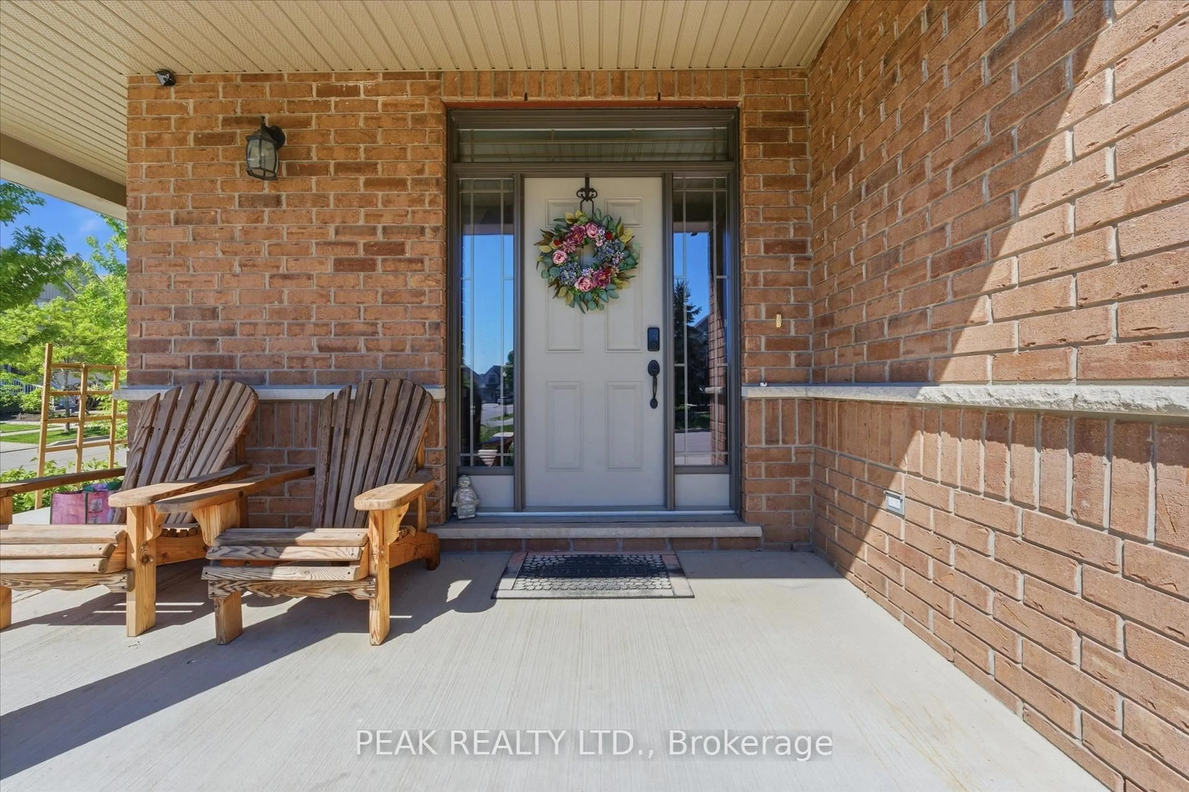 Indoor entryway for 901 Valebrook Crt, Kitchener Ontario N2A 0E5