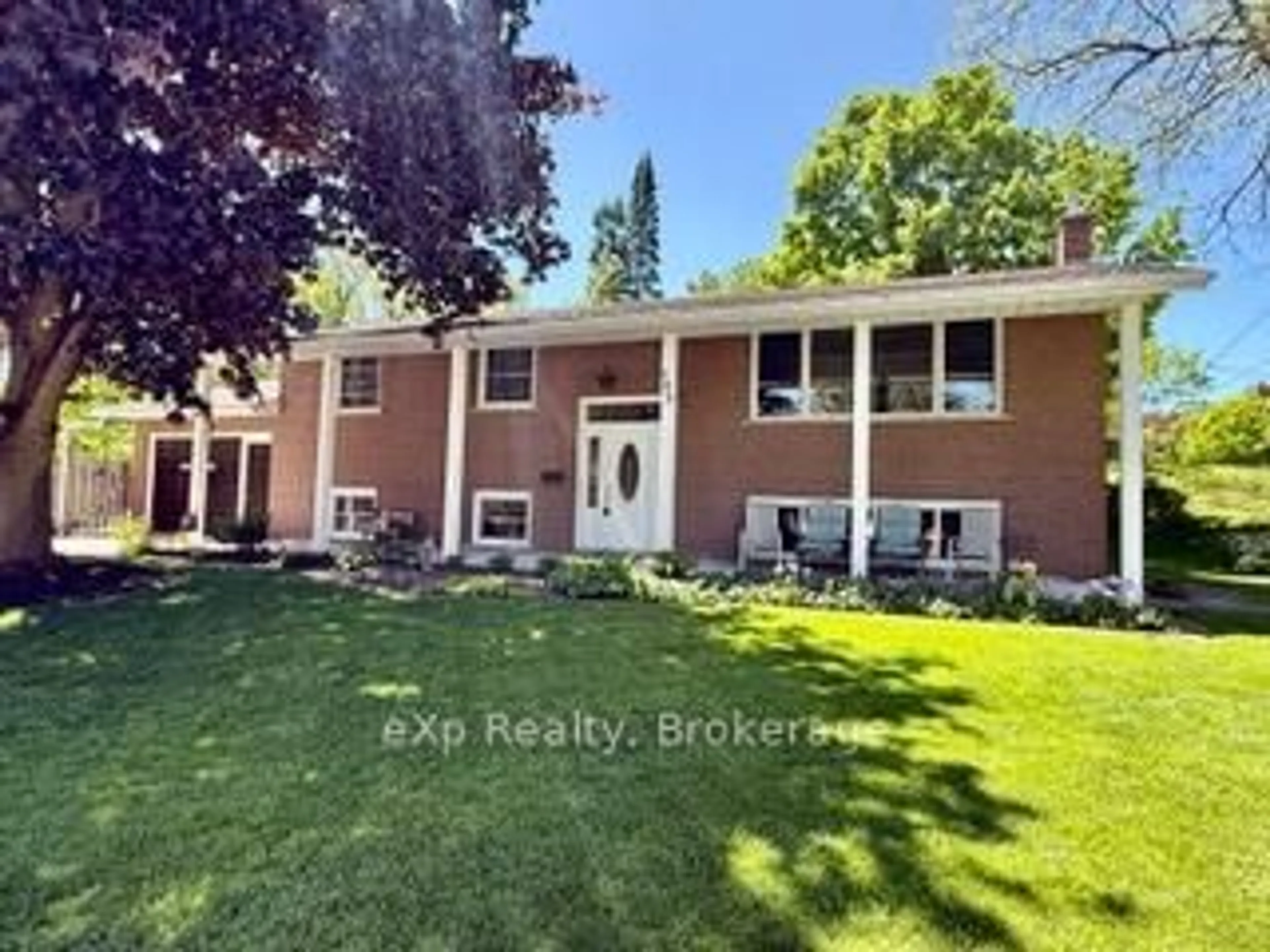 A pic from outside/outdoor area/front of a property/back of a property/a pic from drone, water/lake/river/ocean view for 303 Mary St, Brockton Ontario N0G 2V0