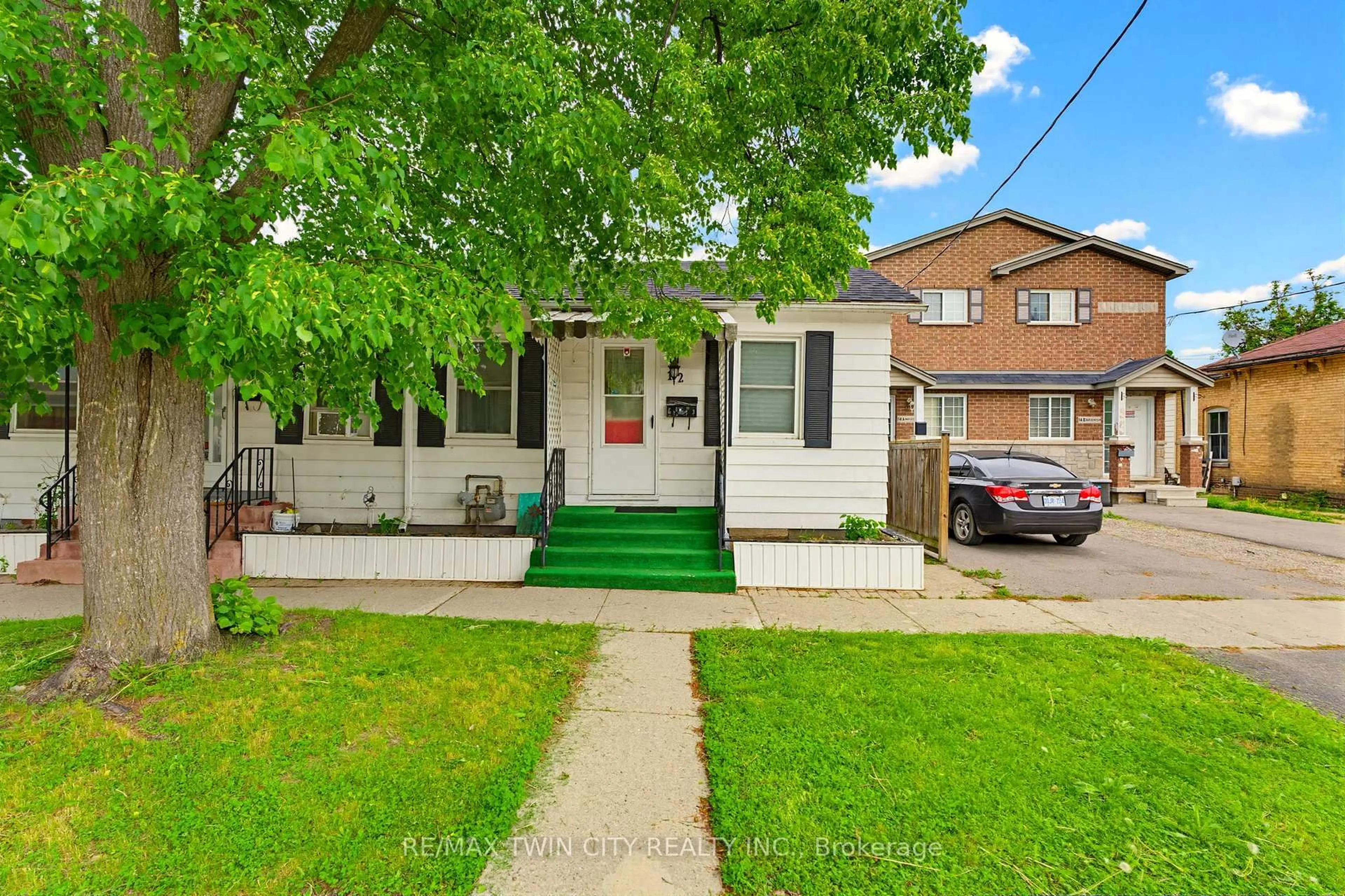 Unknown for 12 Marlborough St, Brantford Ontario N3T 2R8