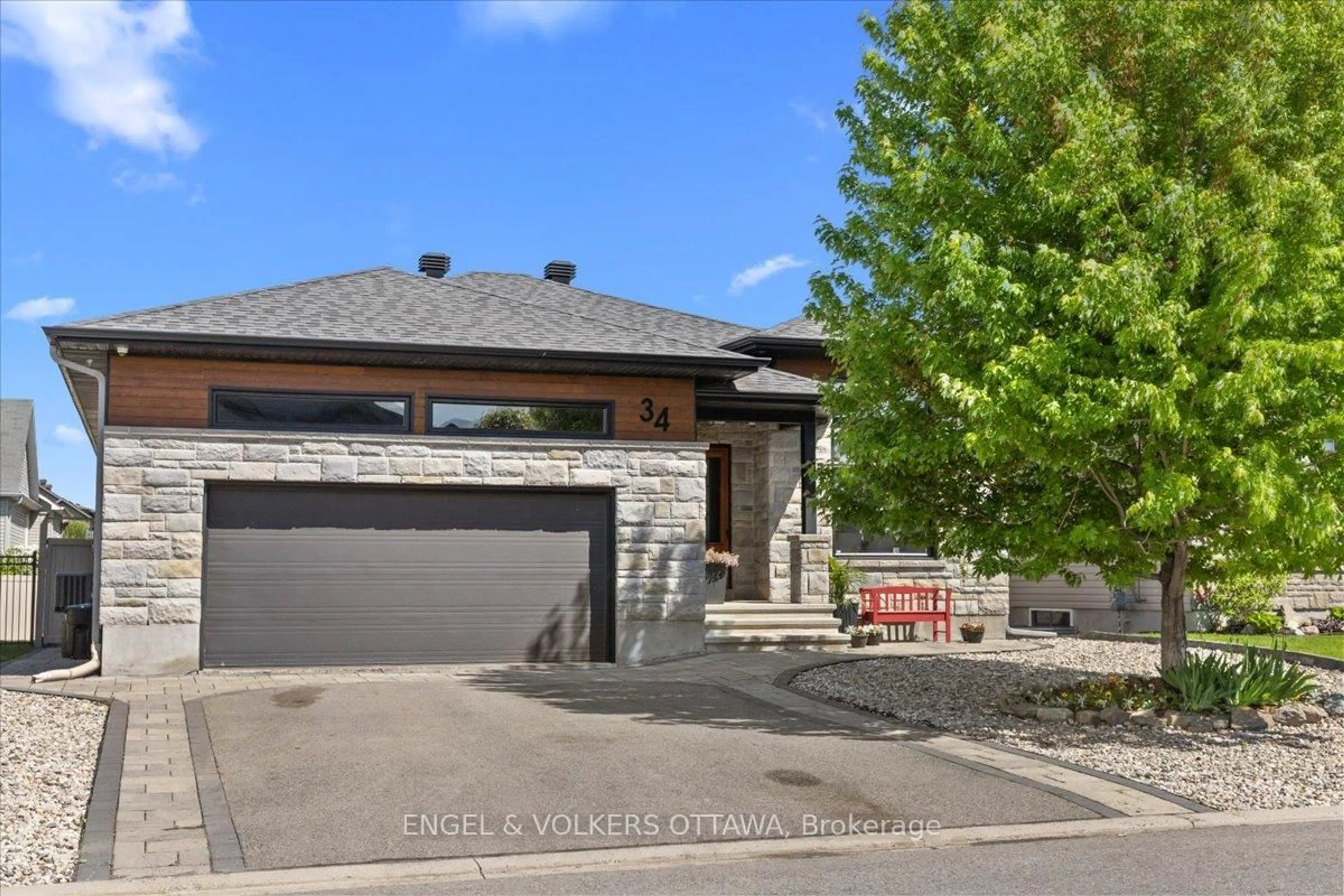 Home with brick exterior material, street for 34 Granite St, Clarence-Rockland Ontario K4K 0J2